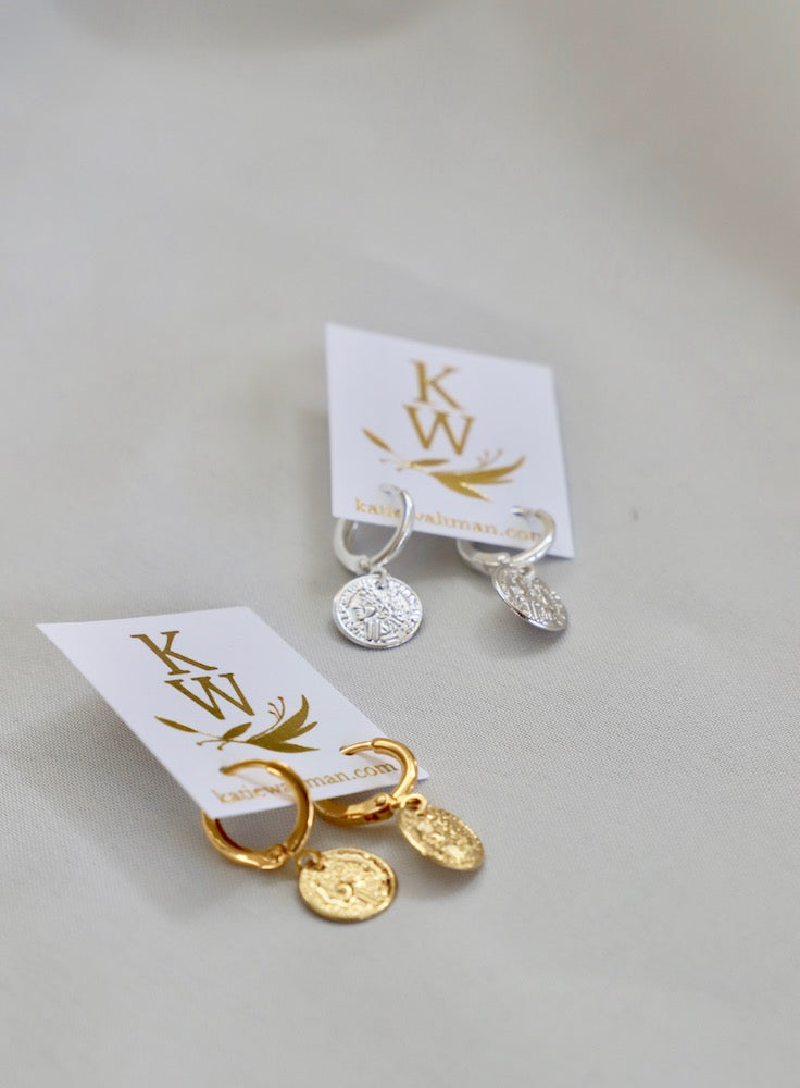 Petite Coin Huggie Earrings - Gold Hoop Earrings for Women - Minimalist Small Coin Earrings for Everyday Wear & Gifts