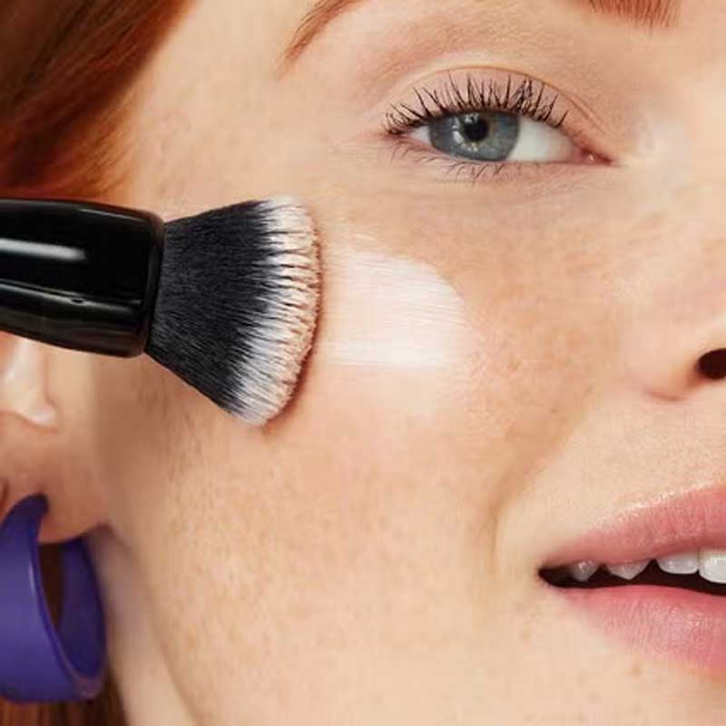 e.l.f. Putty Primer Makeup Brush - Flawless Face Foundation & Pore Minimizing Applicator for Smooth Makeup Application - Perfect for Daily Use & Professional Makeup Artists