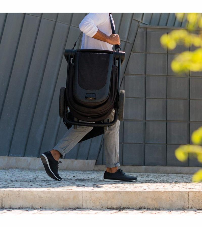 Joolz Hub+ Complete Stroller - Lightweight Compact Travel Stroller with Reversible Seat & Large Canopy | Perfect for City Walks, Travel & Everyday Use