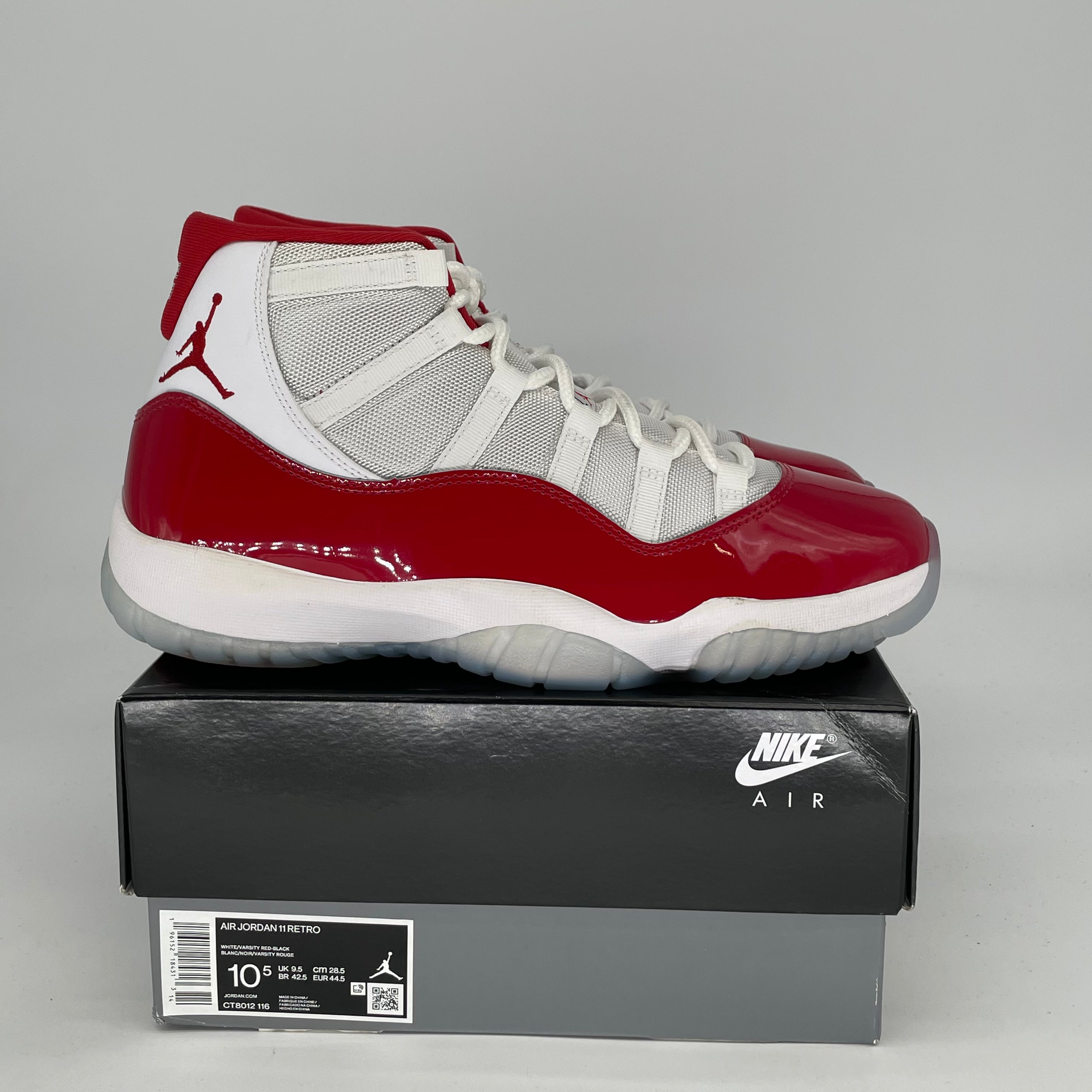 AIR JORDAN 11 Retro 