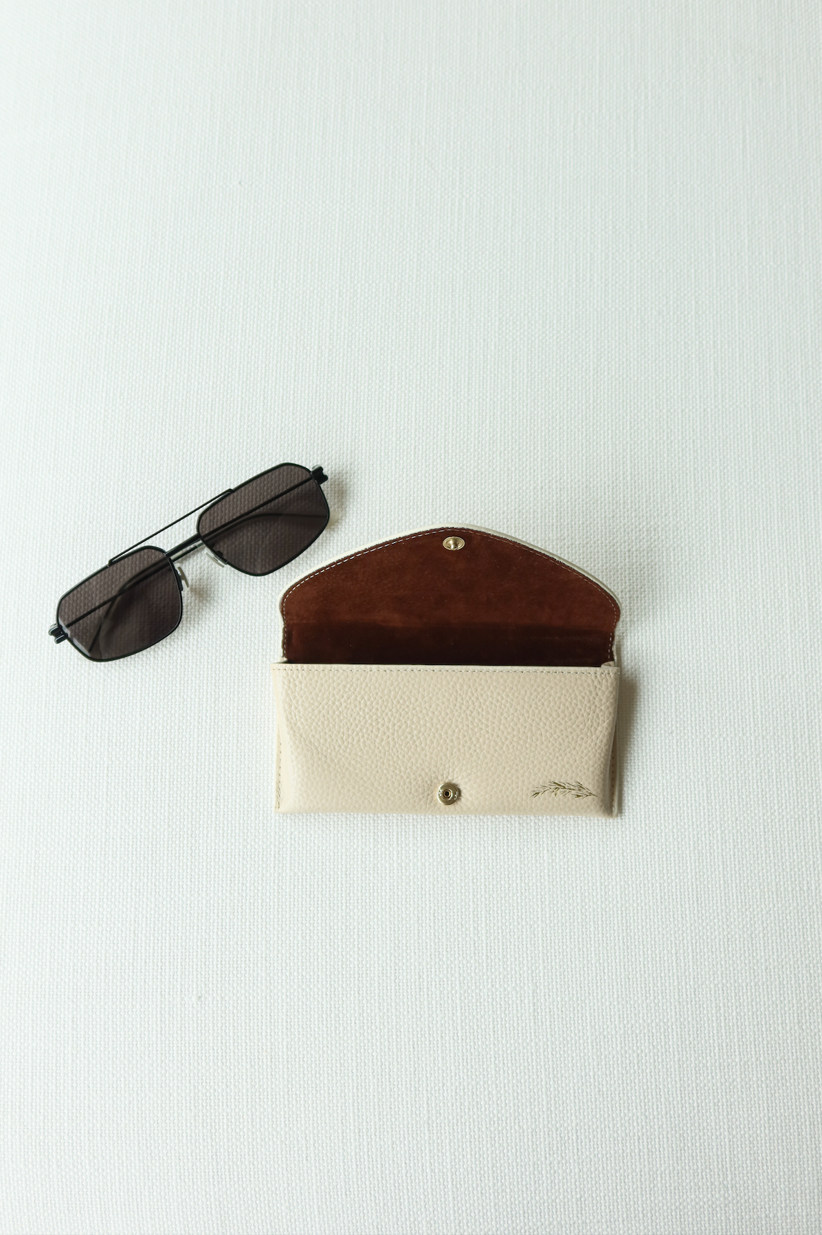 Premium Eyeglass Case - Durable & Lightweight Hard Shell Glasses Holder for Men & Women - Perfect for Travel, Work, and Everyday Use