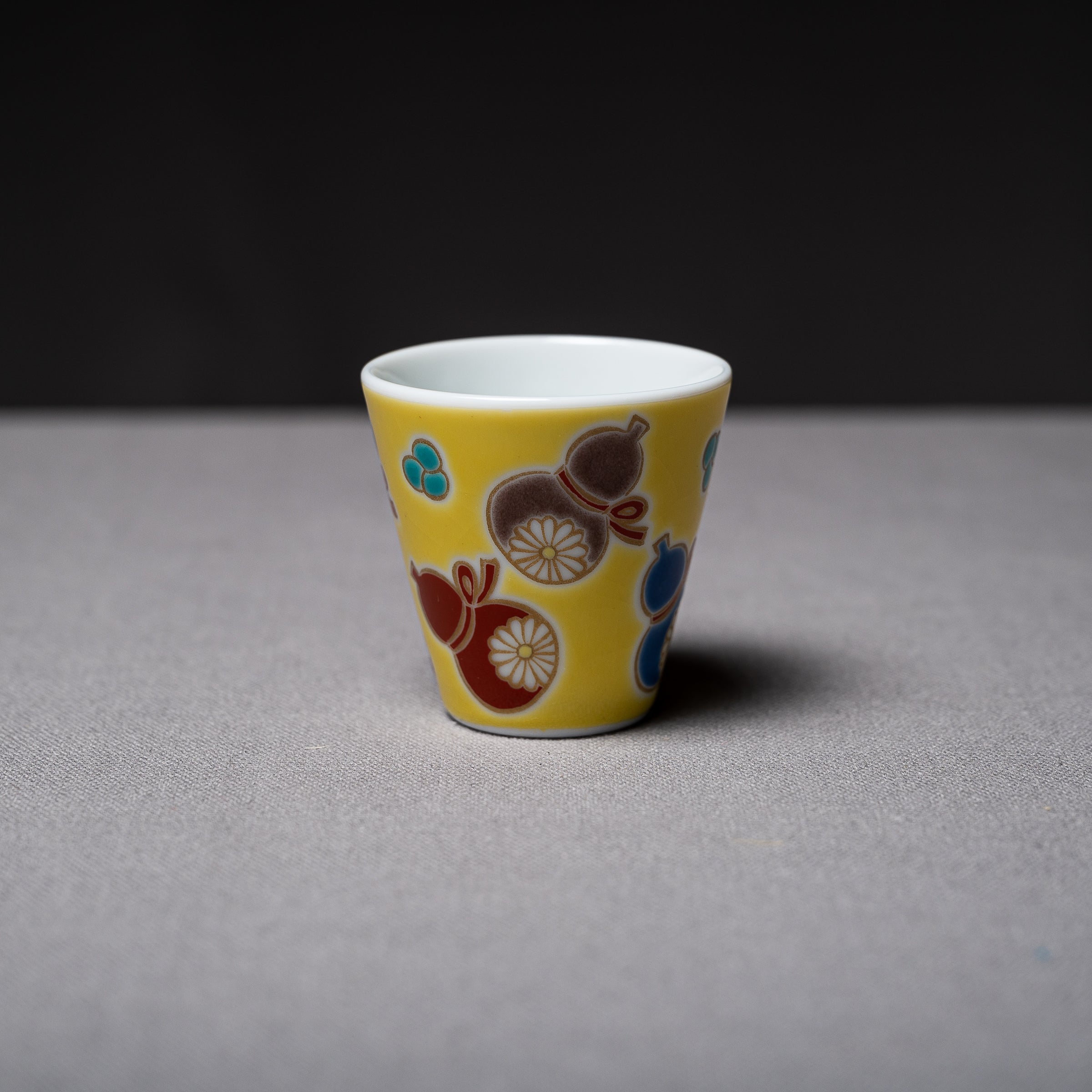 Kutani Design x Wakasa Porcelain Sake Cup Set - 30 Unique Japanese Ceramic Drinking Cups for Sake, Tea & Cocktails - Traditional Handcrafted Japanese Tea Ceremony & Home Bar Accessories
