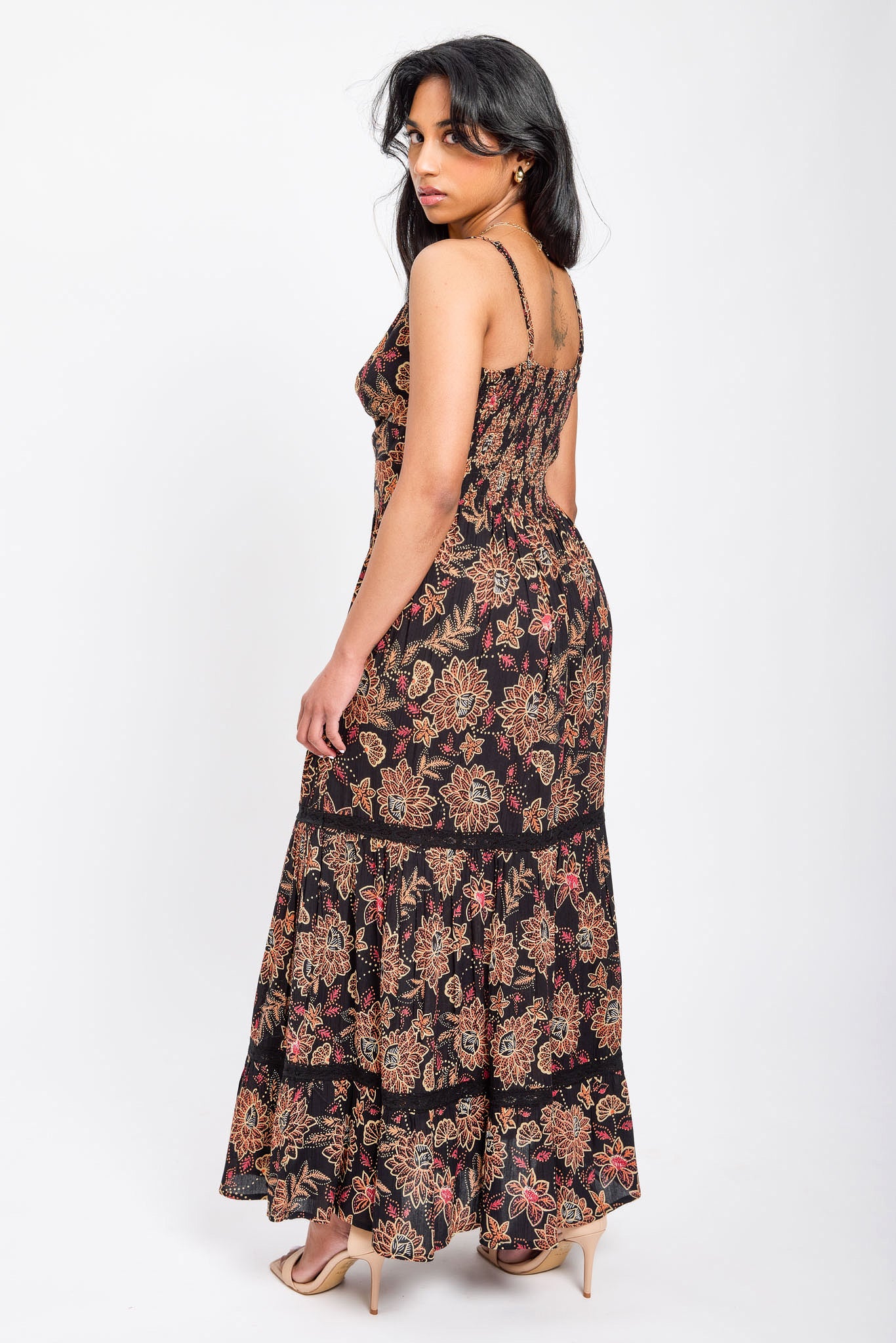 Floral Sleeveless Maxi Dress with Cut Out and Crochet Trim - Boho Summer Beach Dress for Women, Perfect for Vacations, Weddings & Outdoor Parties