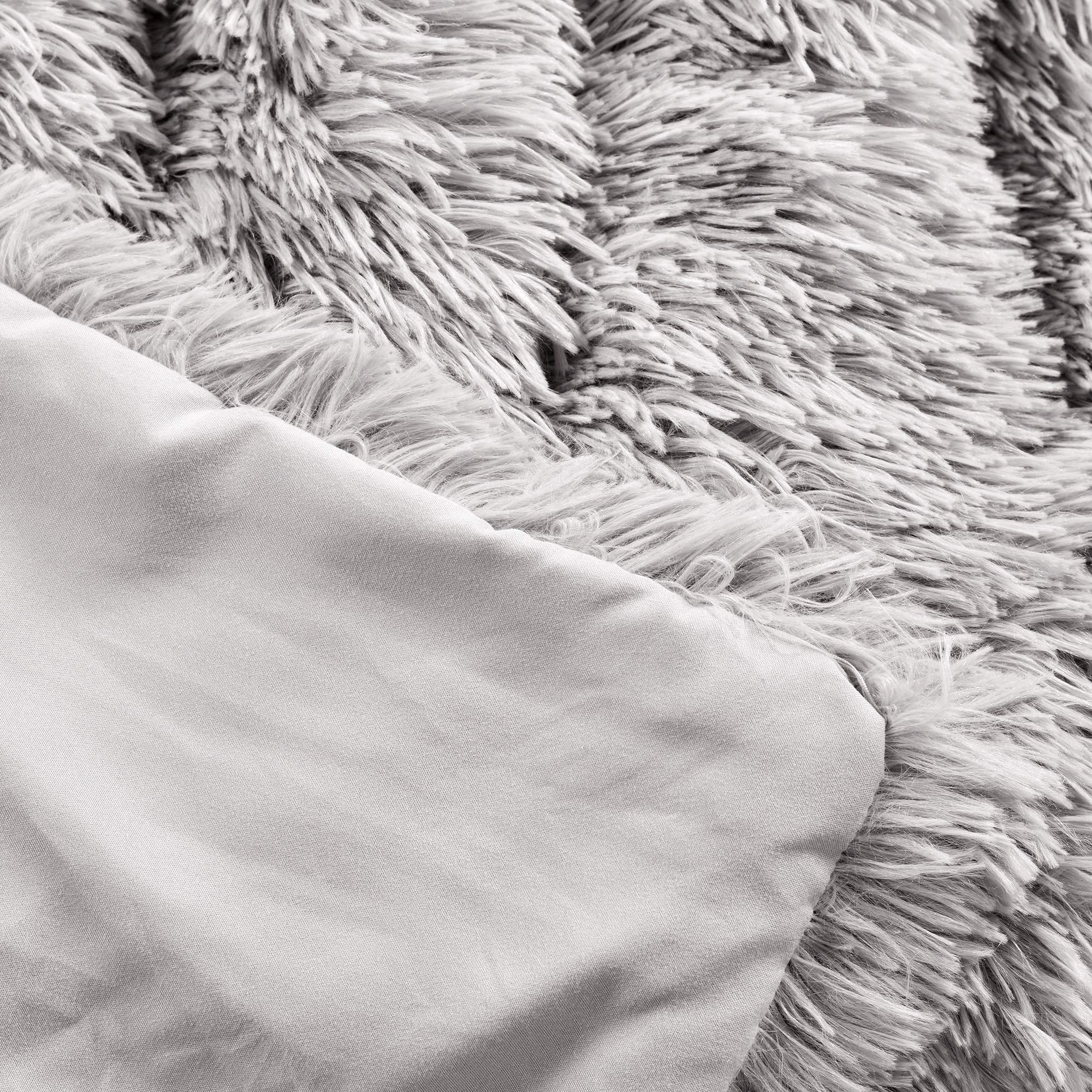 Lush Decor Emma Faux Fur Throw Blanket 50x60