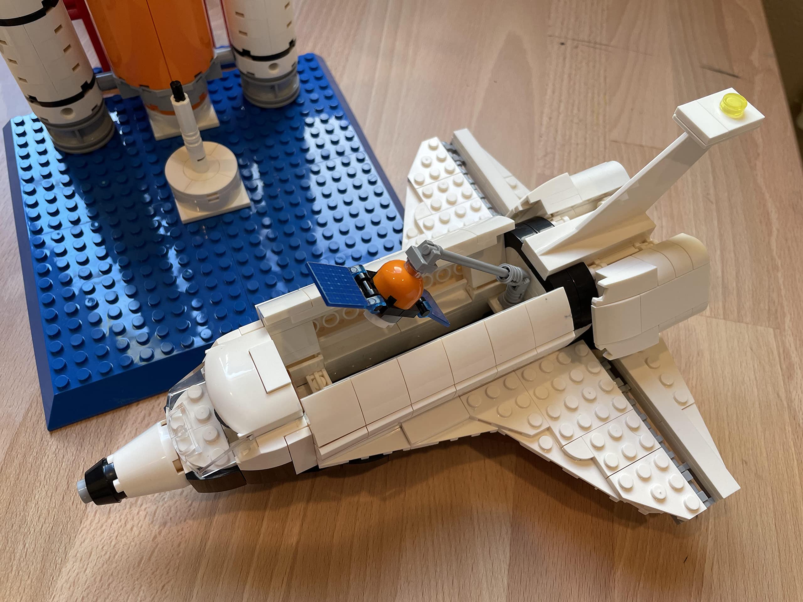 Space Shuttle & Rocket Building Blocks - 830pcs for STEM Play & Learning