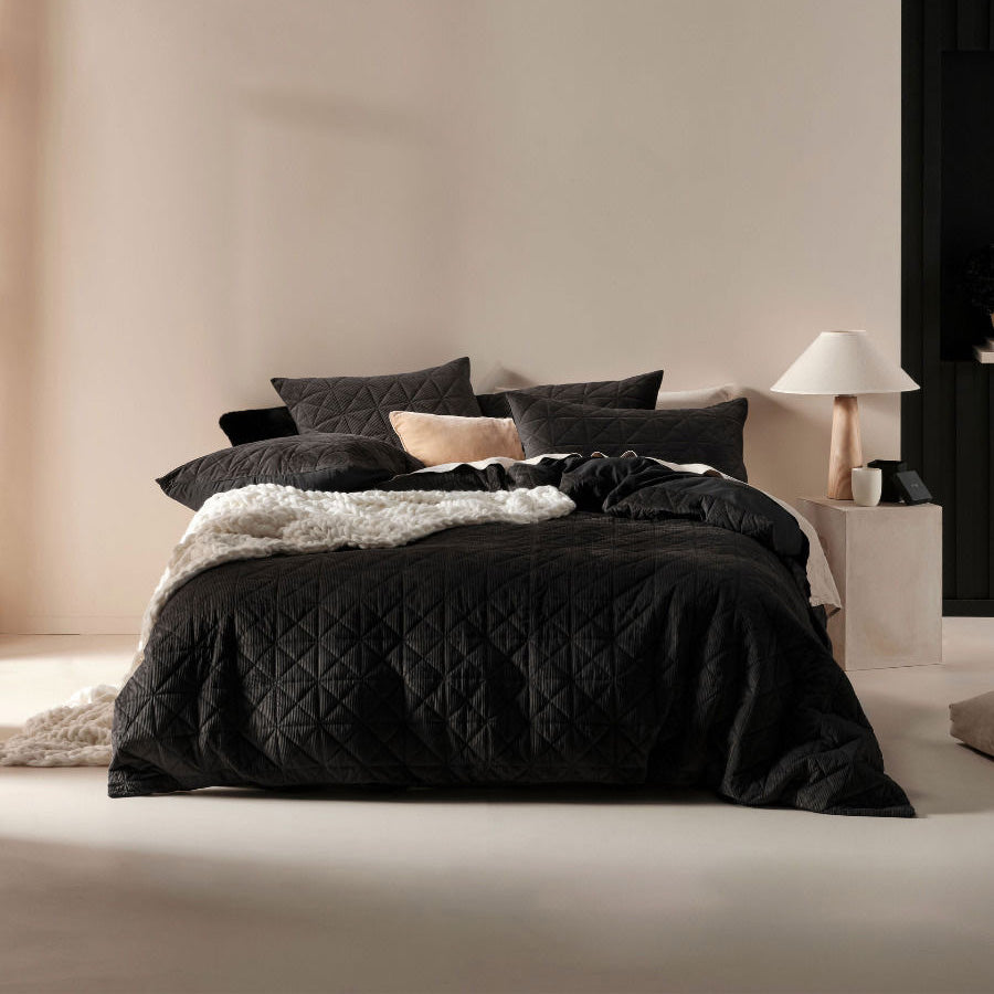 Linen House Heath Black Quilt Cover Set - Premium Cotton Bedding for Modern Bedrooms | Perfect for Master Bedrooms, Guest Rooms & Luxury Hotels