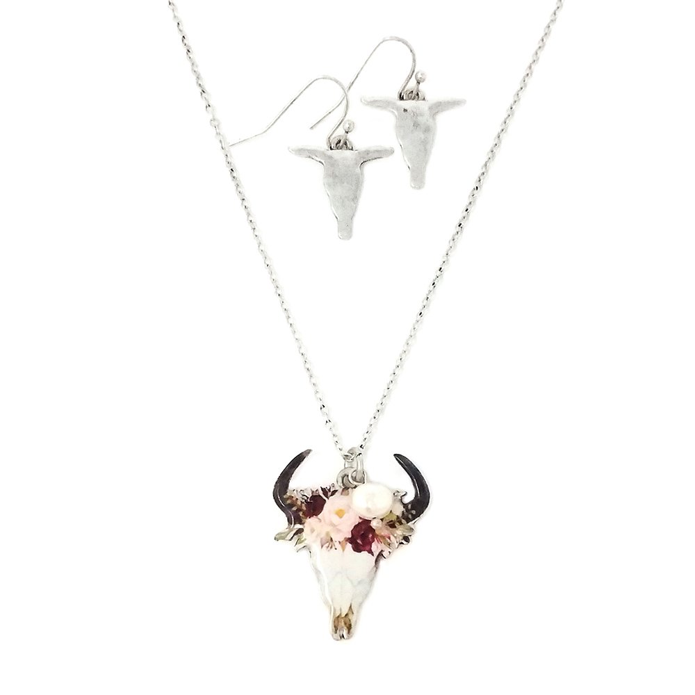 Western Style Floral Steerhead Pendant Necklace and Pearl Charm Earrings Set - Cowgirl Jewelry for Women, Perfect for Rodeo, Country Music Festivals & Western Themed Parties