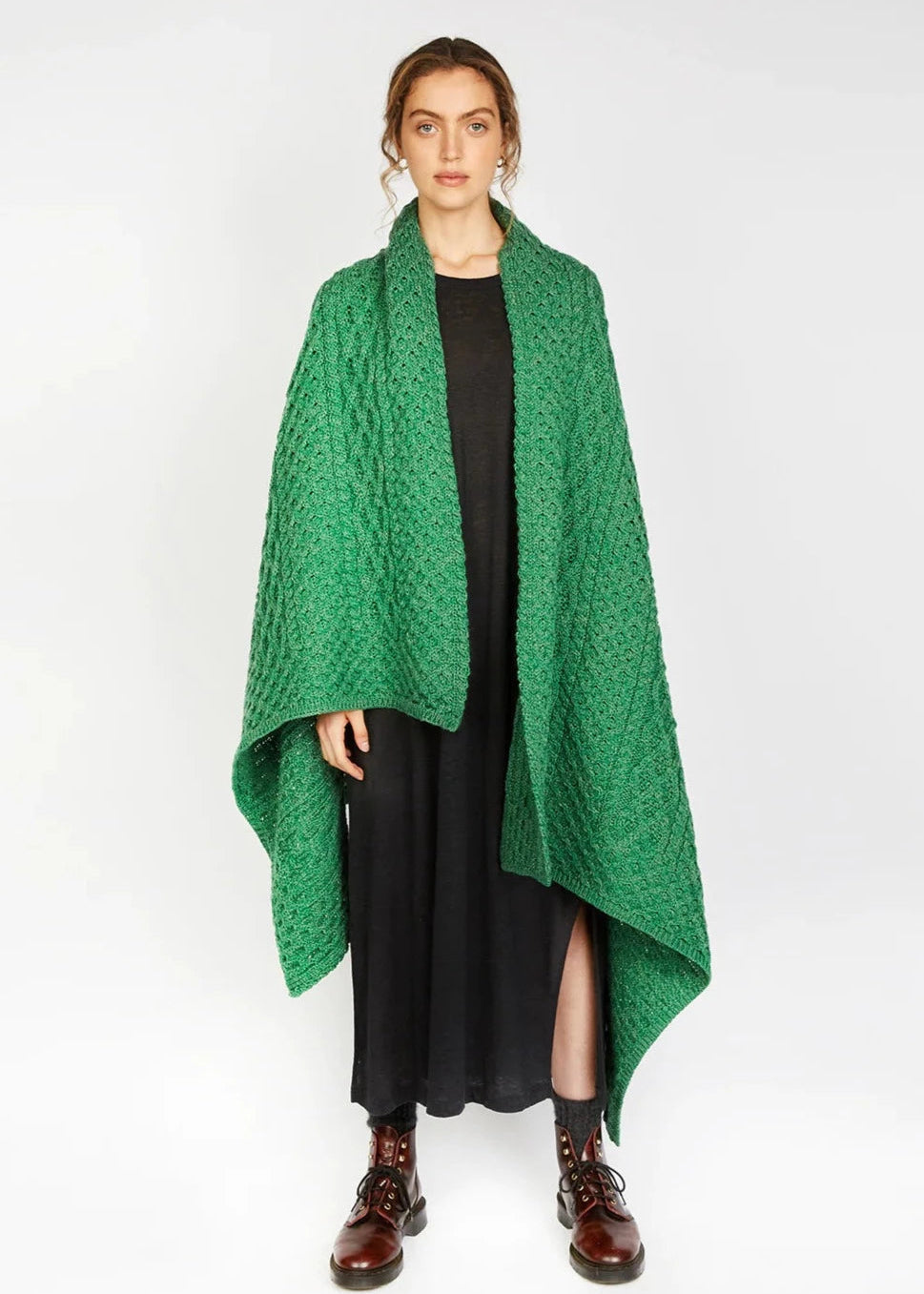 Ireland's Eye Aran Merino Wool Throw Blanket - Soft Green Marl Knit for Cozy Winter Nights, Living Room Decor & Gift Ideas