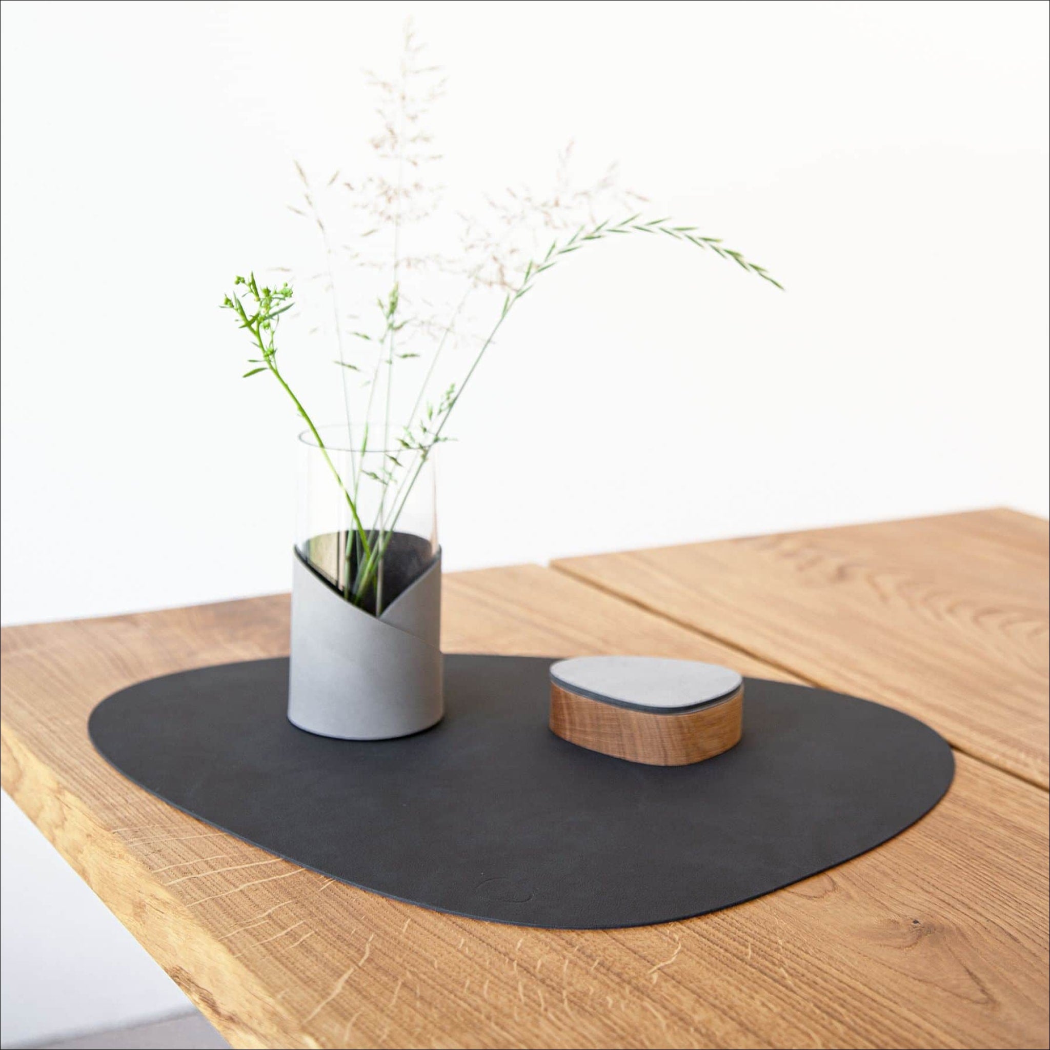 LIND DNA Nupo Curve Table Placemat Large - Black Non-Slip Dining Table Mat for Formal & Casual Settings