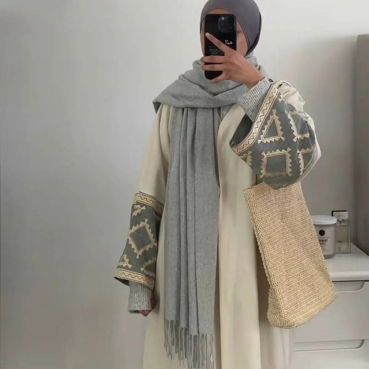 Elegant Muslim Women's Embroidery Sleeve Cardigan Open Abaya Dress - Modest Islamic Fashion for Prayer, Mosque & Special Occasions