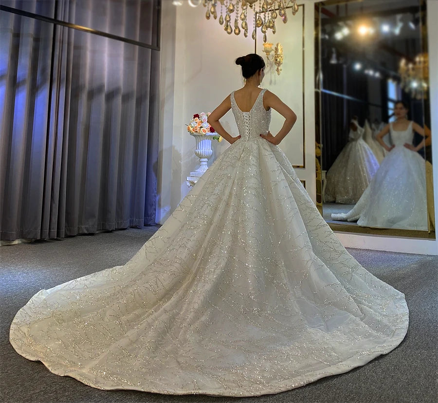 Elegant Sleeveless Ball Gown Wedding Dress with Lace Beading & Straps - Perfect for Bridal, Prom, Evening Gala & Formal Occasions