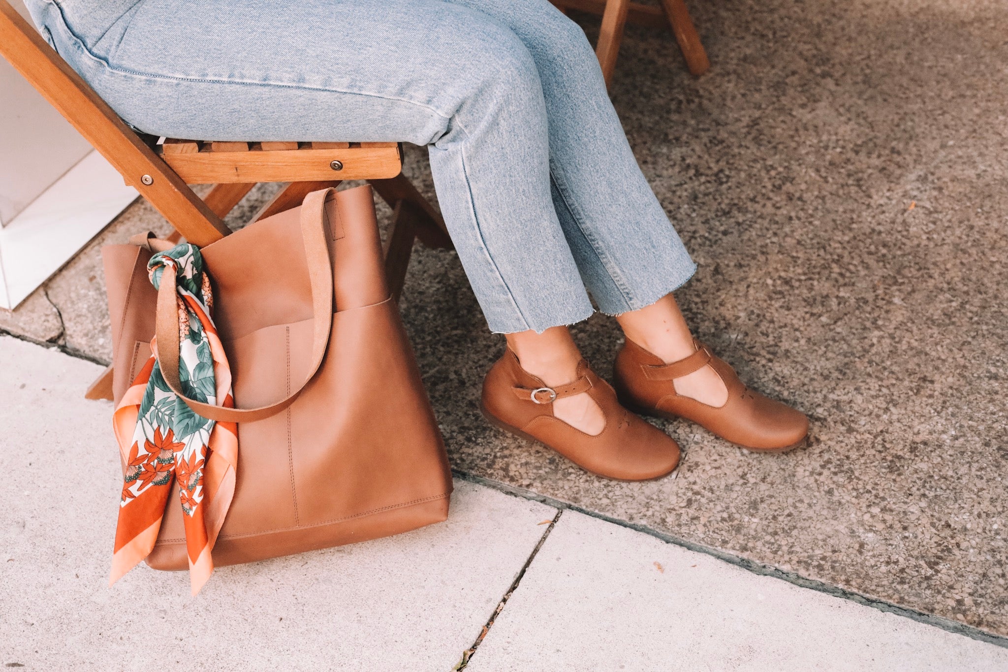 Classic Brown Leather Tote Bag for Women - Stylish & Durable Handbag for Work, Travel & Everyday Use
