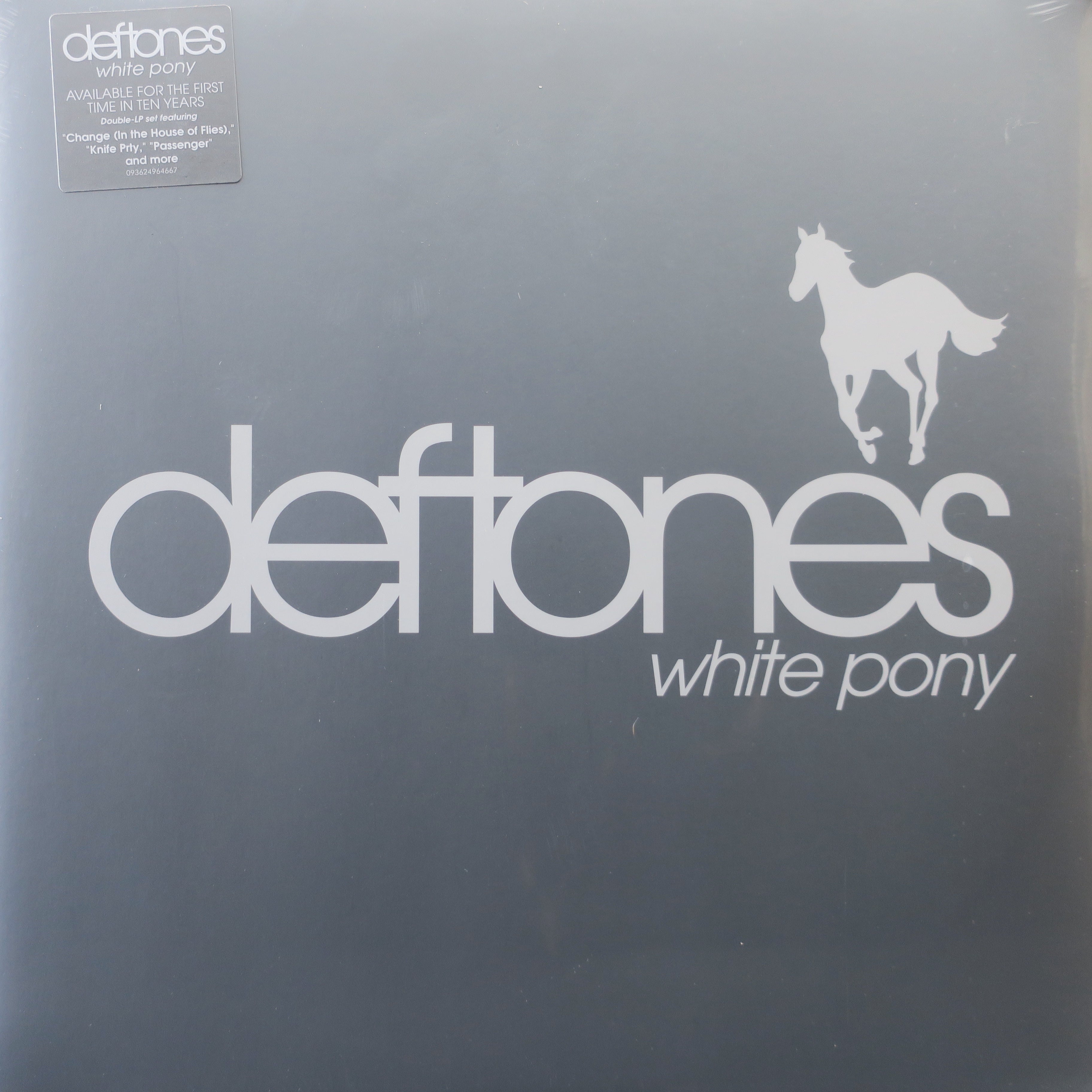 DEFTONES 'White Pony' Limited Edition Vinyl 2LP Record - 180 Gram Audiophile Quality, Alternative Metal Music for Home Listening & Record Collectors