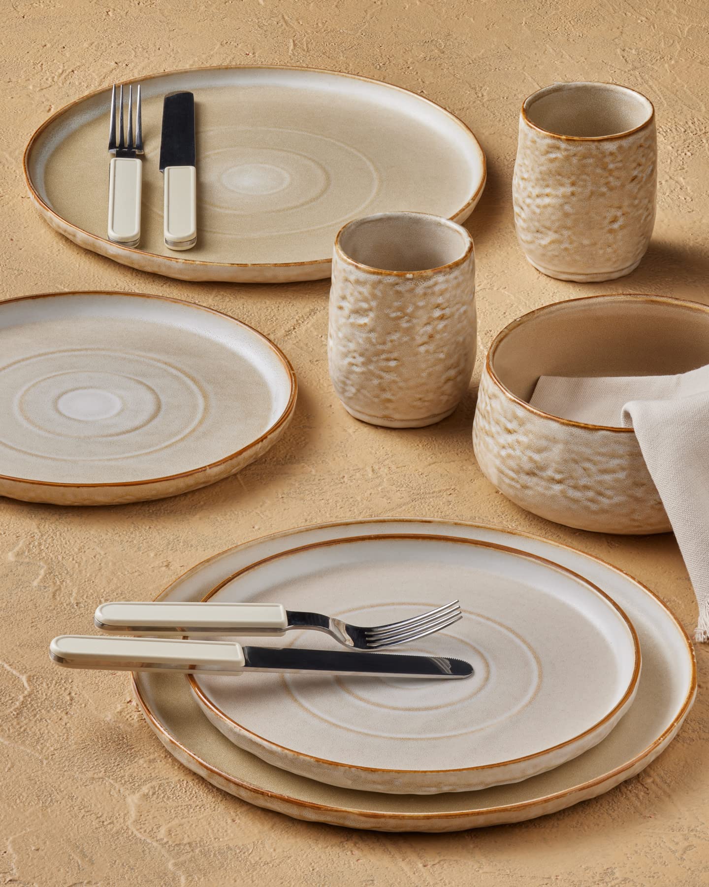 Mercer Project SHOSAI 16-Piece Stoneware Dinnerware Set - Modern Plates & Bowls for 4, Sand-Colored Durable Dishware | Perfect for Family Dinners, Entertaining Guests & Restaurant-Style Dining