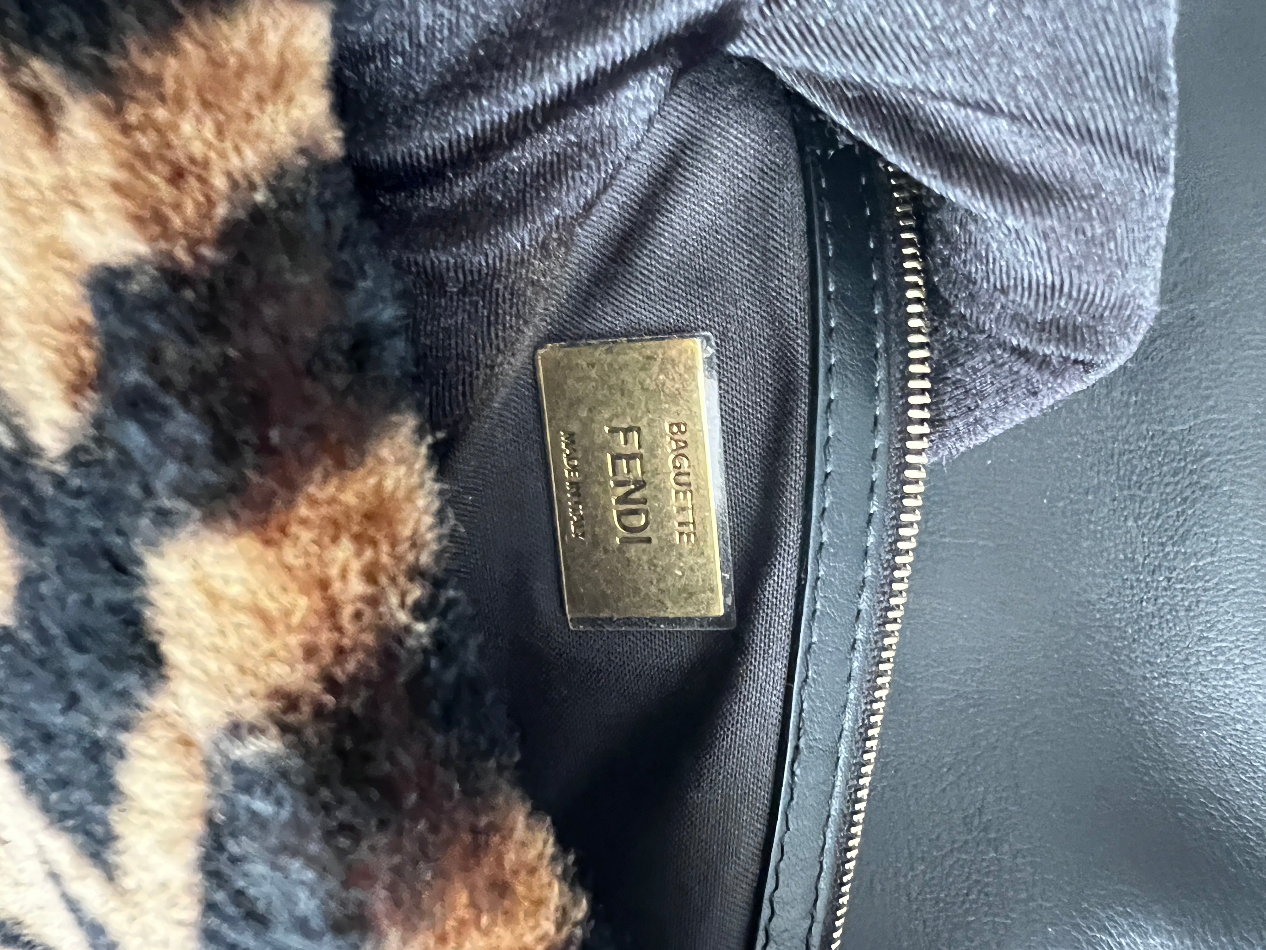 Fendi FF Shearling Baguette Bag - Vintage Style Leather Shoulder Bag for Women | Luxury Designer Handbag for Everyday Use, Parties & Travel