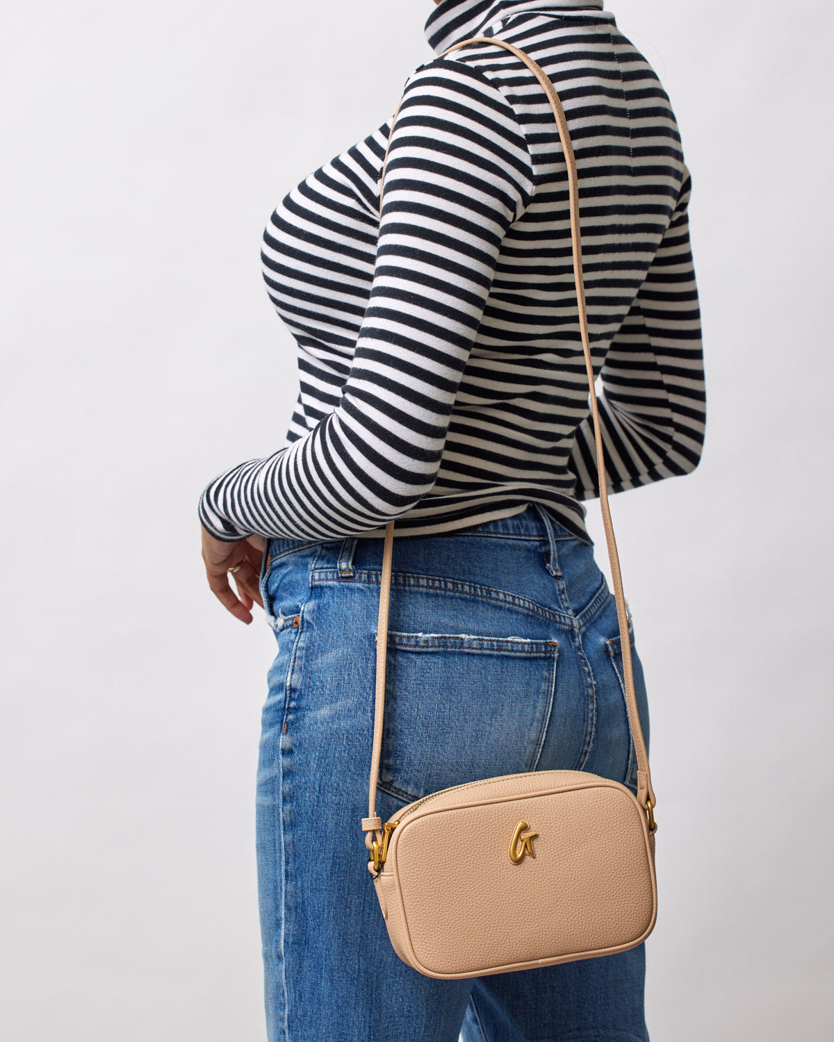 Mini Pebble Leather Camera Bag in Nude - Stylish & Compact DSLR/SLR Bag for Travel, Photography & Everyday Use