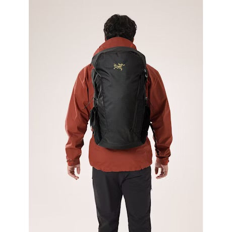 Arc'teryx Mantis 30L Backpack - Lightweight Hiking & Travel Daypack for Men & Women - Perfect for Outdoor Adventures, Commuting & Daily Use