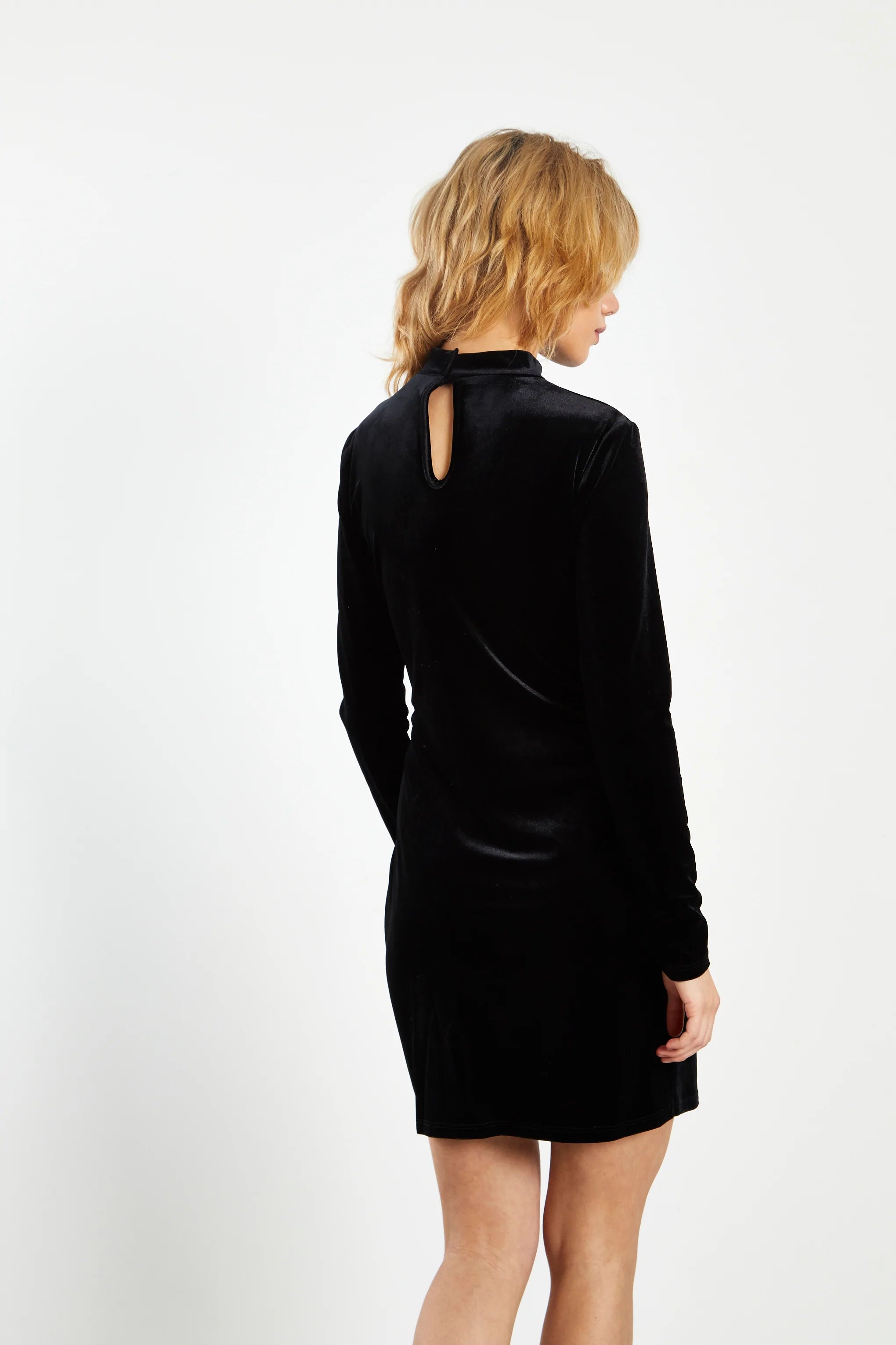 Elegant Velvet Mini Dress for Women - Chic & Comfortable Party, Cocktail & Evening Wear