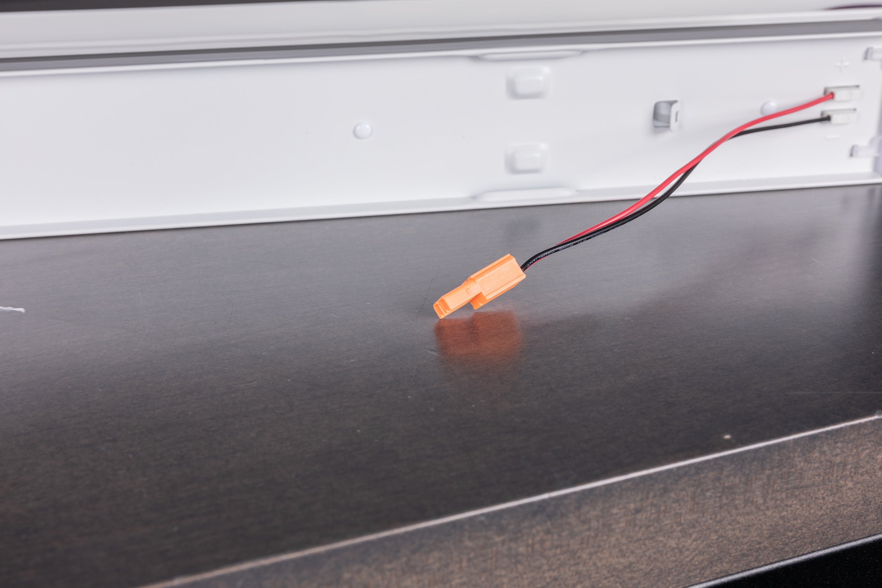 Cree Lighting LS Series LED Linear Light Fixtures - Energy Efficient Commercial & Office Lighting for Indoor Spaces