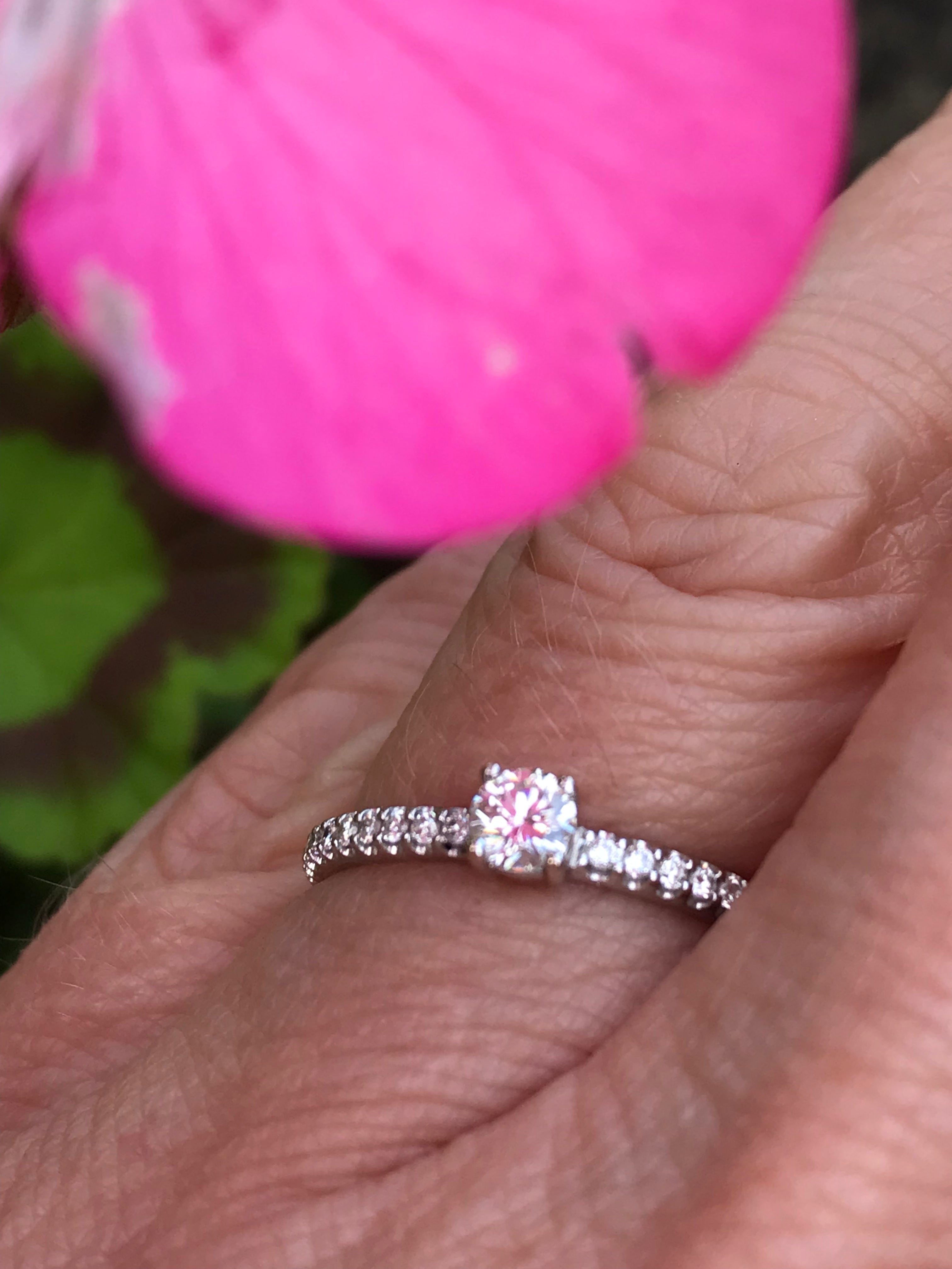 18ct White Gold 0.20ct Natural Diamond Ring - GVS Certified Brilliant Cut with Set Shoulders - Perfect for Engagement, Wedding & Anniversary Gifts