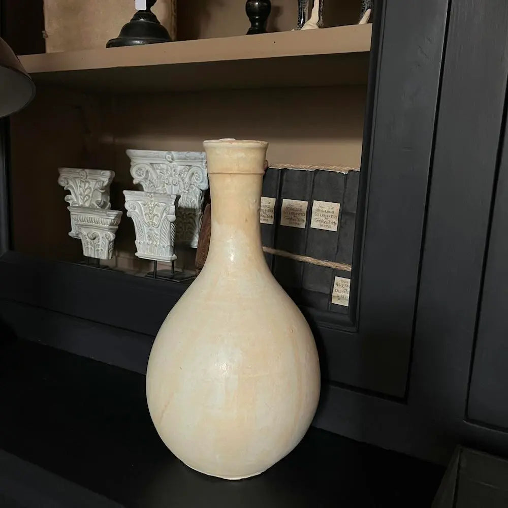 Exquisite Ivory Vase - Handcrafted Traditional Chinese Porcelain Decorative Vase for Home Decor, Wedding Centerpiece & Luxury Gift Idea