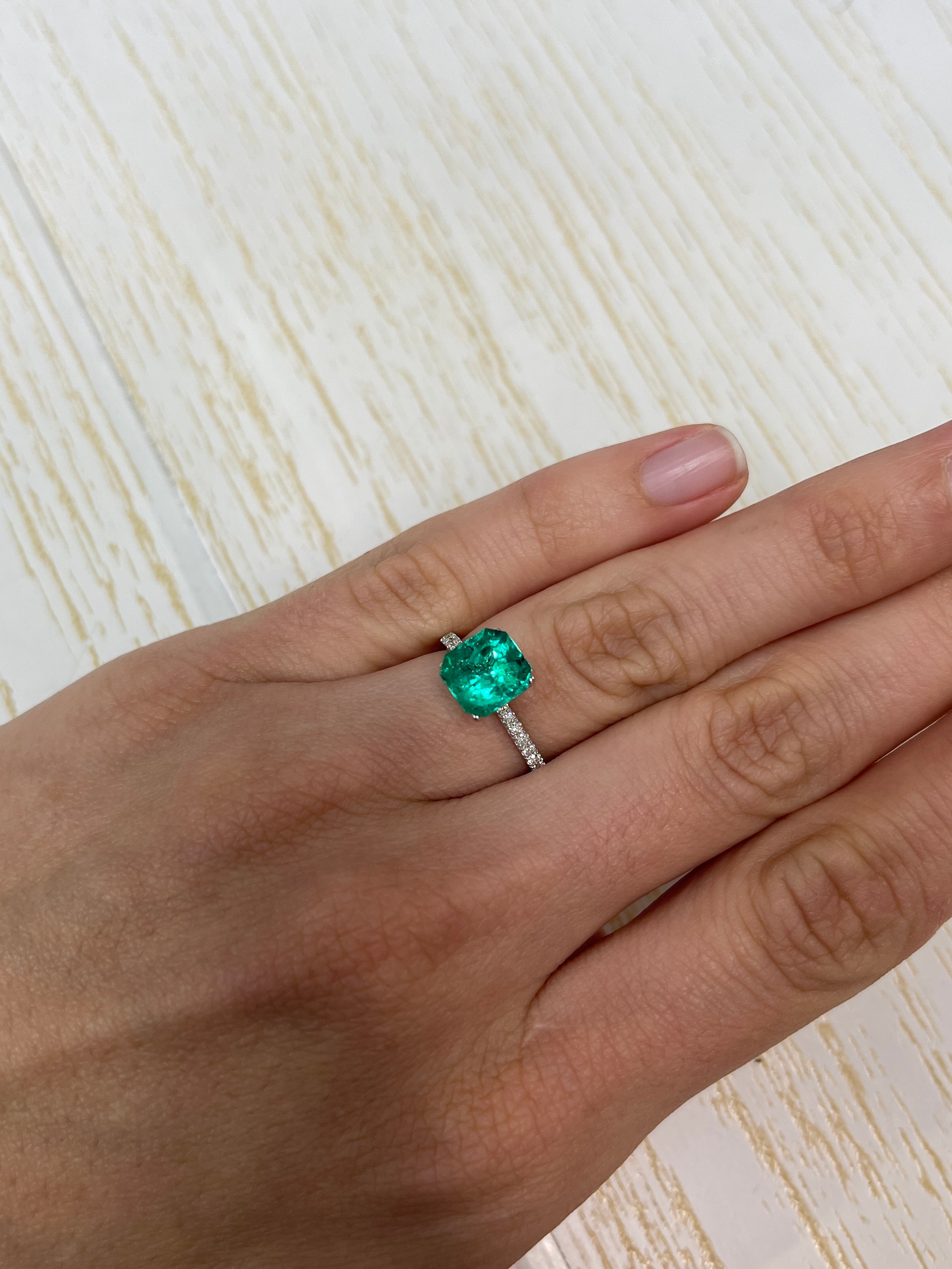 2.98 Carat Vivid Green Natural Loose Colombian Emerald - Asscher Cut Gemstone for Jewelry Making, Engagement Rings & Luxury Gifts | GLOWING Brilliance & Premium Quality