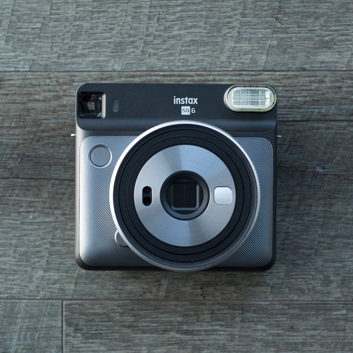 Fujifilm INSTAX Square SQ6 Instant Film Camera (Graphite Gray) - Vintage Style Instant Camera for Travel, Parties & Photo Booths | Perfect Gift for Photographers & Beginners