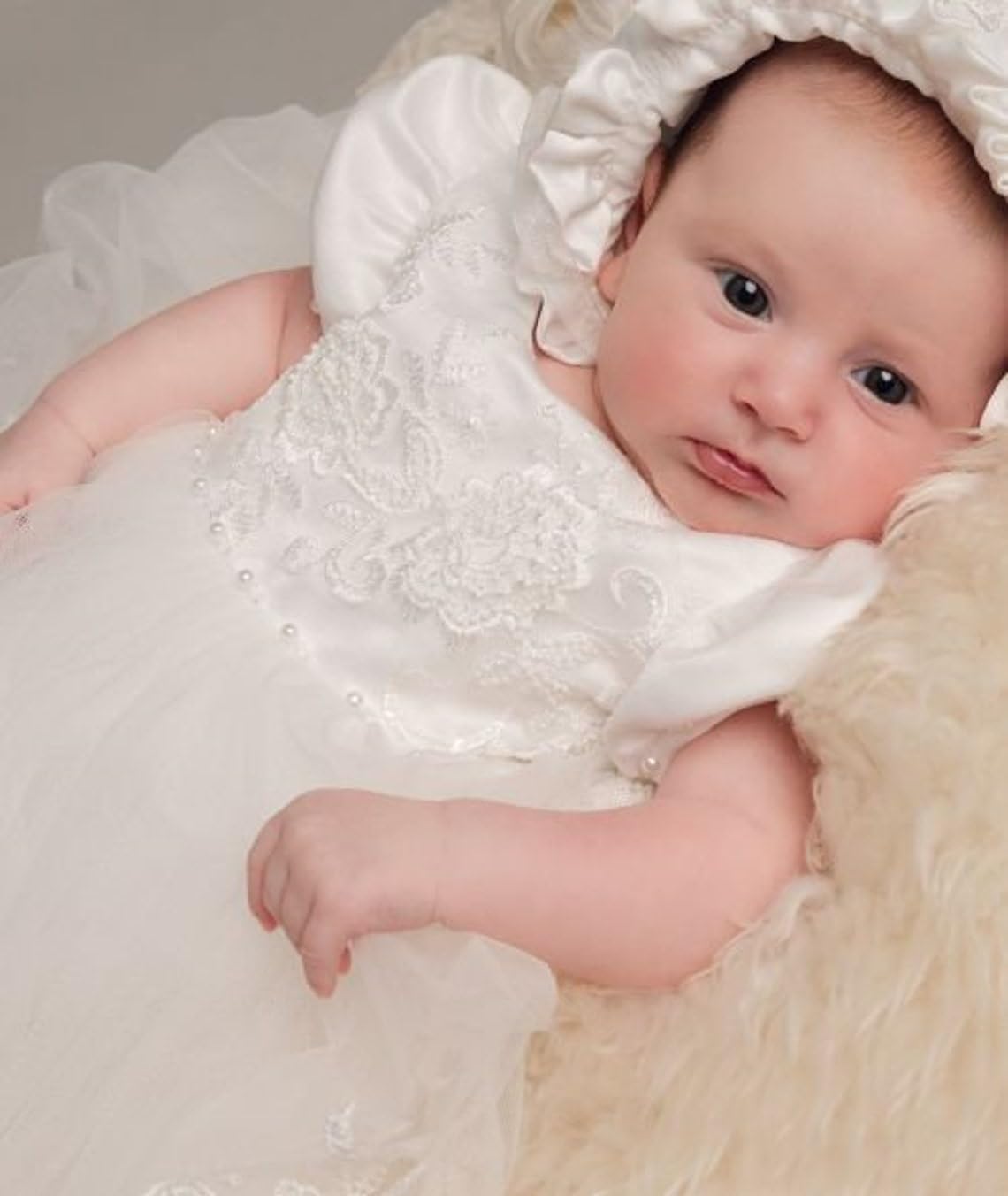 Luxurious SIRRI Baby Girls Christening Gown & Bonnet Set - Elegant Baptism Outfit for Newborns 0-9 Months - Perfect for Christenings, Baby Showers & Special Occasions
