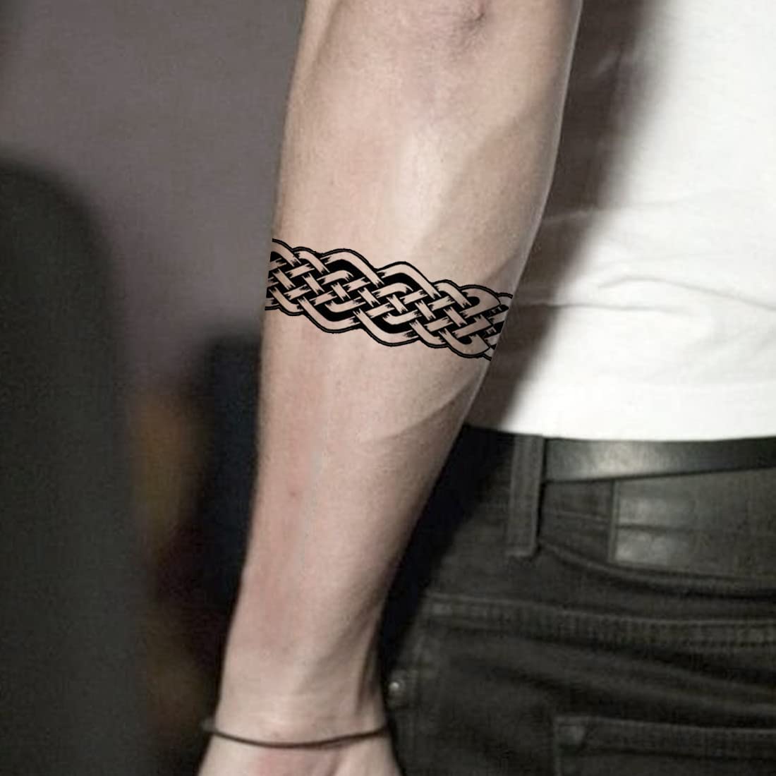 Stylish Black Chain Hand Band Temporary Tattoo - Waterproof Fake Tattoos for Men & Women - Perfect for Parties, Halloween Costumes and Fashion Accessories