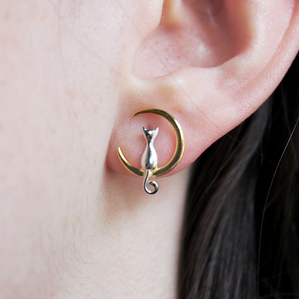 925 Sterling Silver Cat Necklace with Crescent Moon - 3D Kitten Pendant for Cat Lovers | Perfect Daily Jewelry Gift for Women (Gold Cat Stud Earrings Included) | Ideal for Birthday, Anniversary & Valentine's Day Gifts