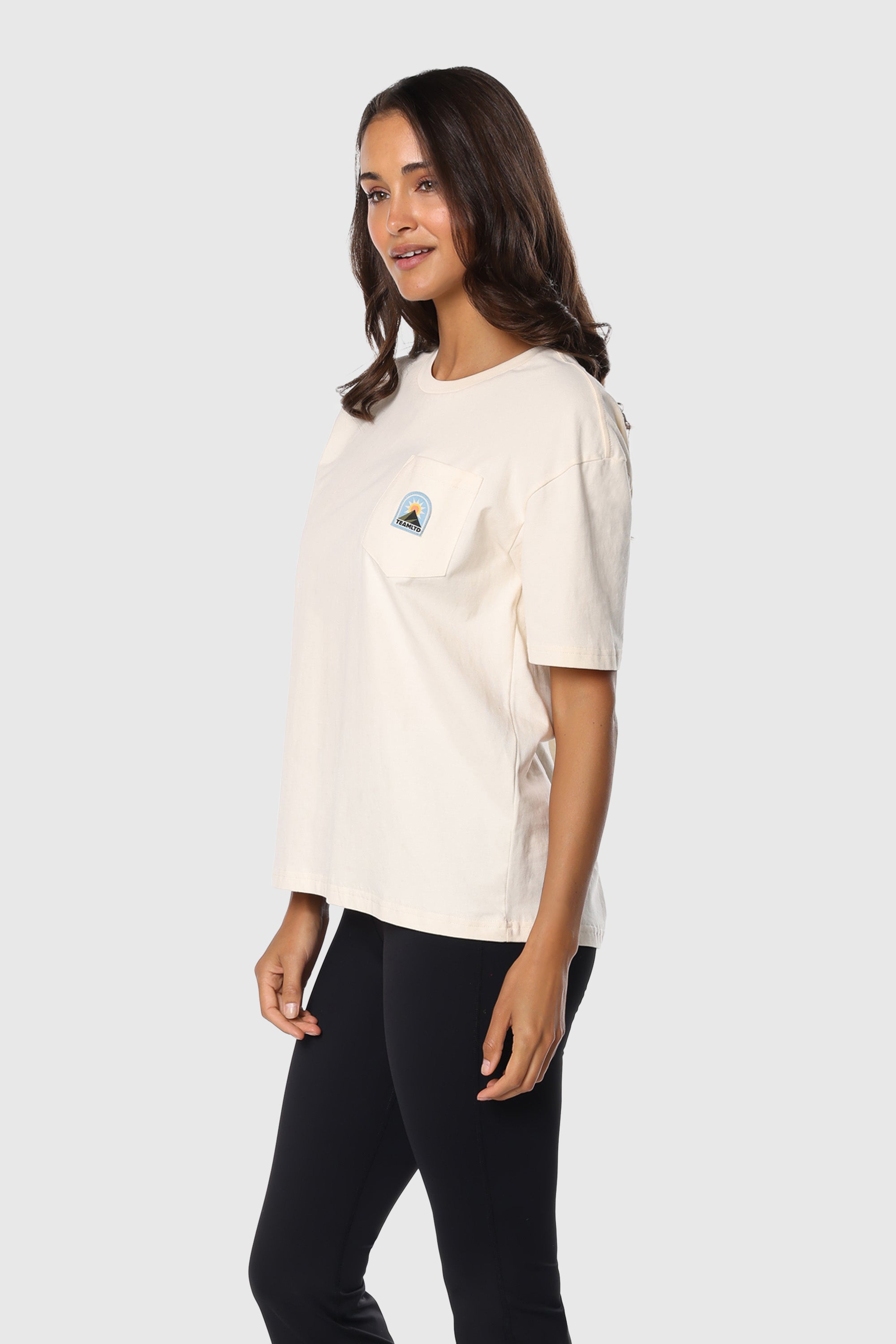 Women's Casual Horizon Pocket T-Shirt - Soft Cotton Comfort Fit Tee for Everyday Wear, Travel & Outings