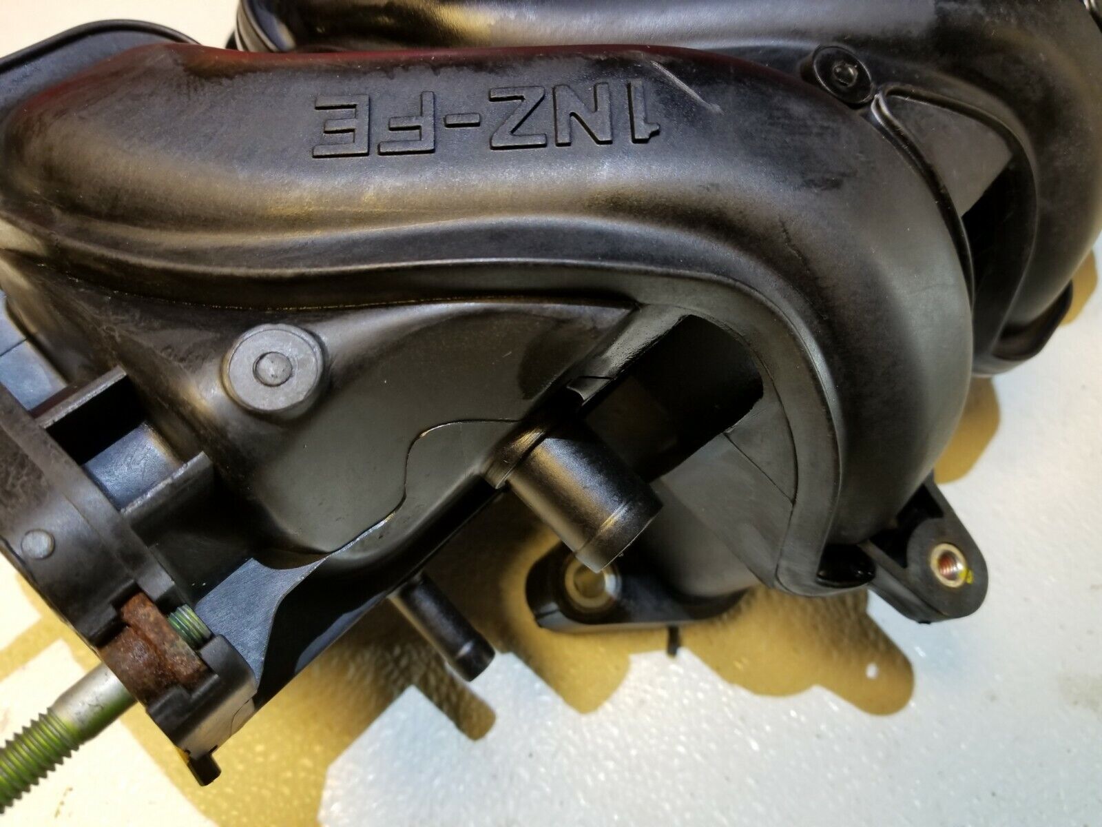 04 05 06 Scion XA 1.5L OEM Intake Manifold Replacement Part - Compatible with 1NZ-FXE Engine - Perfect for Performance Upgrades & Engine Maintenance