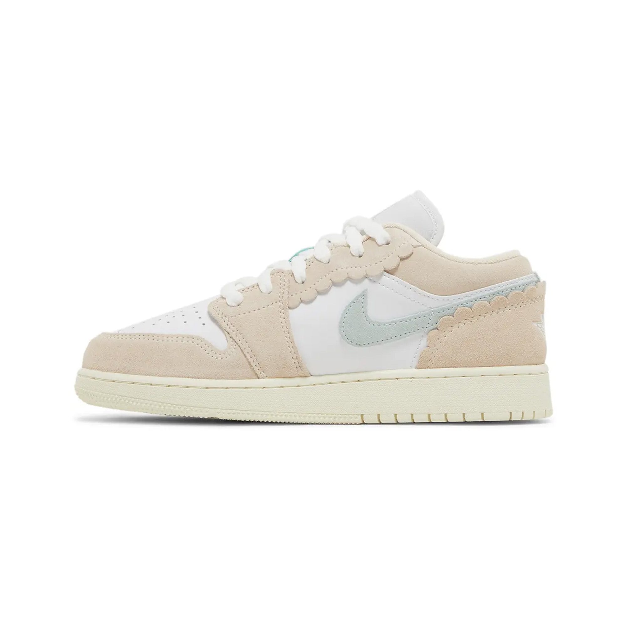 Air Jordan 1 Low SE 'Scalloped Edge Guava Ice' GS Sneakers for Girls (2023) - Lightweight Basketball Shoes for School, Sports & Casual Wear