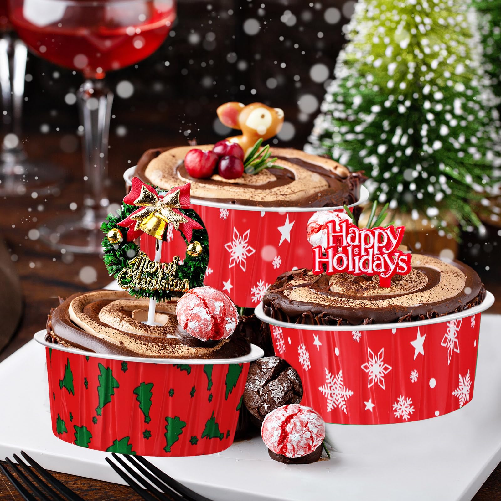 100 Pcs Christmas Aluminum Foil Baking Cups with Lids - 4.3oz Disposable Ramekins, Muffin & Cupcake Liners for Holiday Baking - Snowflake & Christmas Tree Design - Perfect for Christmas Parties, Cookie Exchanges & Festive Dessert Displays