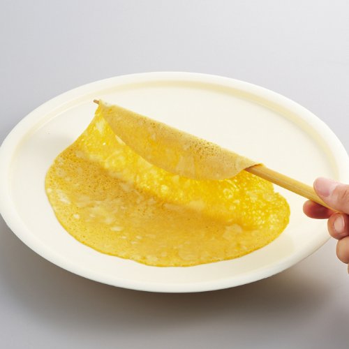 EZ-289 Ezegg Microwave Egg Cooker - Japanese Made Thin Roasted Egg & Crepe Maker - Quick Microwave Cooking for Breakfast, Sandwiches & Healthy Meals