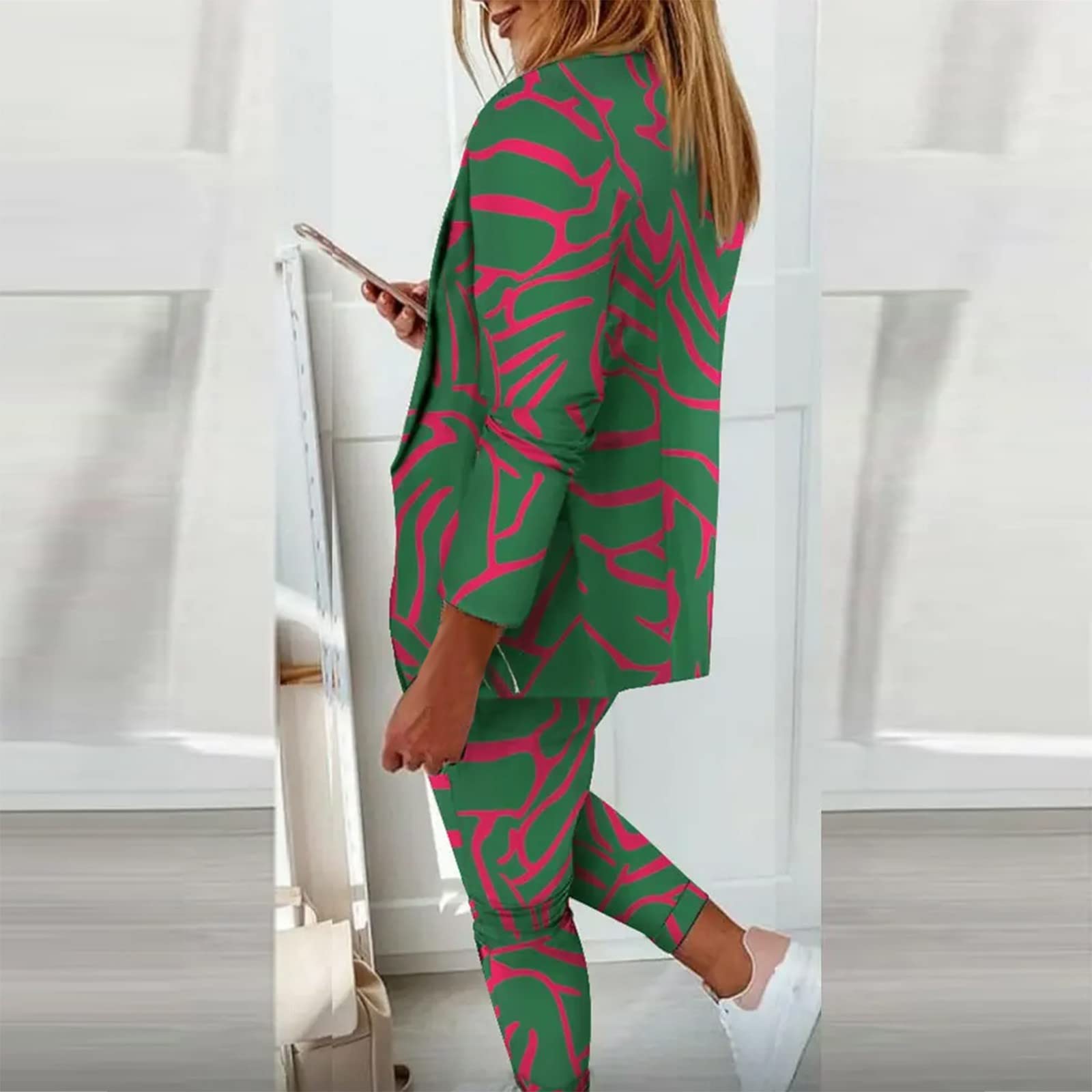 Elegant Women's Formal Pantsuits Set - Office Business Work Suit & Evening Party Outfit | Two-Piece Dressy Pants Suits in Green | Perfect for Professional Meetings, Cocktail Events & Smart Casual Occasions