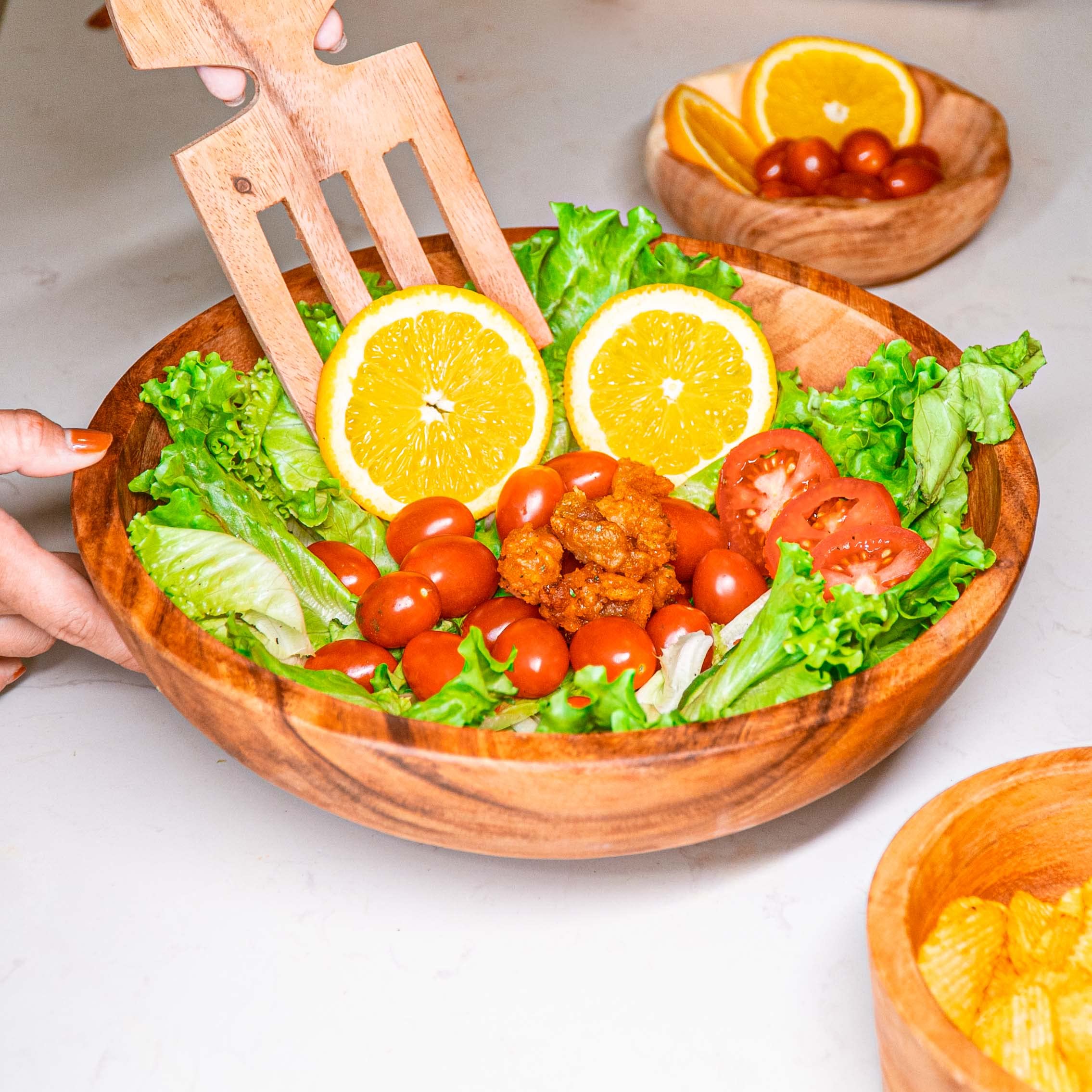 Handcrafted Acacia Wood Serving Bowl - 8.7 Inch Natural Wooden Bowl for Fruits, Salads, Snacks & Desserts | Eco-Friendly Sustainable Tableware | Perfect for Dinner Parties, Picnics & Kitchen Gifts
