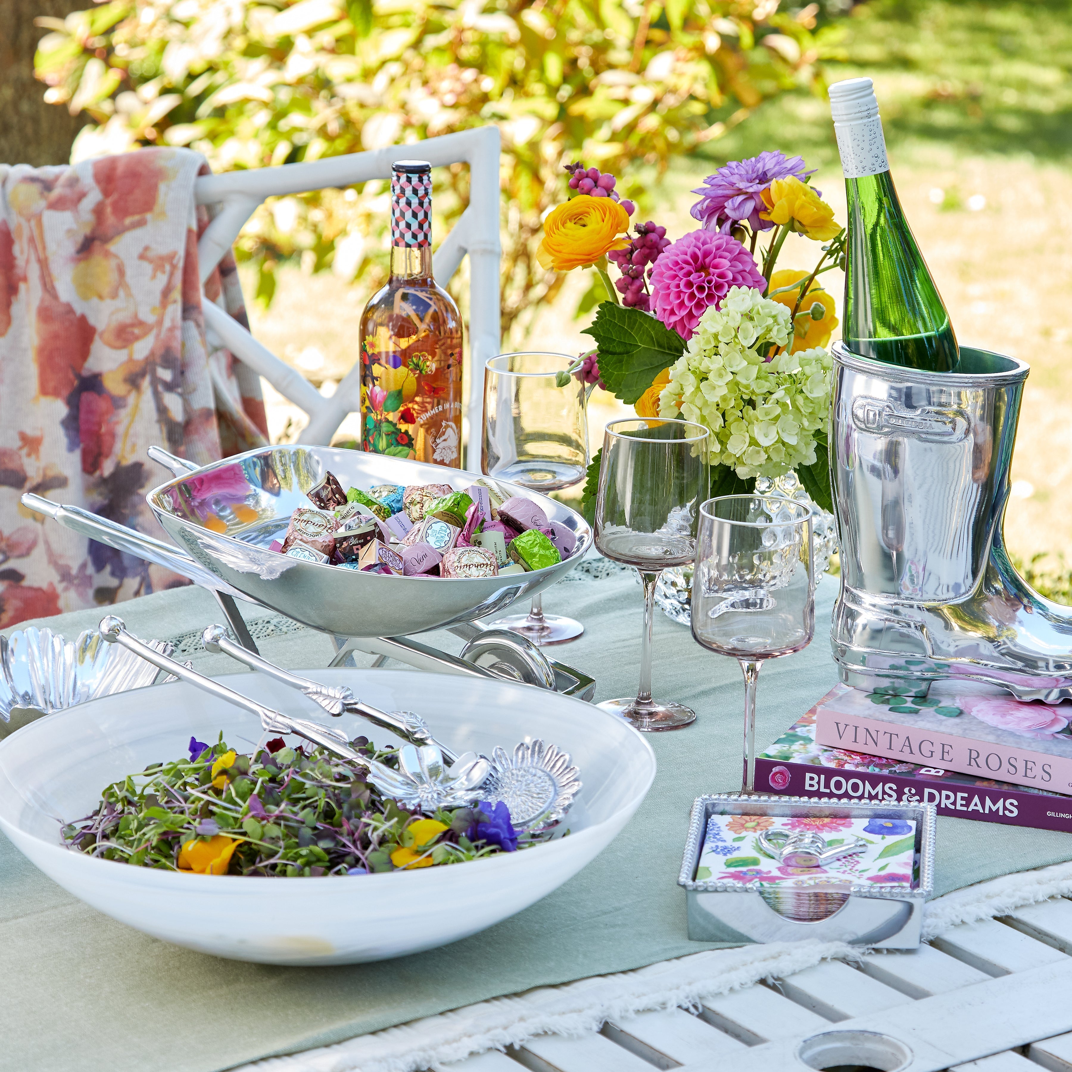 Sunflower & Cosmos Salad Servers Set - Elegant Stainless Steel Serving Utensils for Fresh Salads, BBQs, and Dinner Parties - Perfect for Home, Restaurants, and Outdoor Gatherings