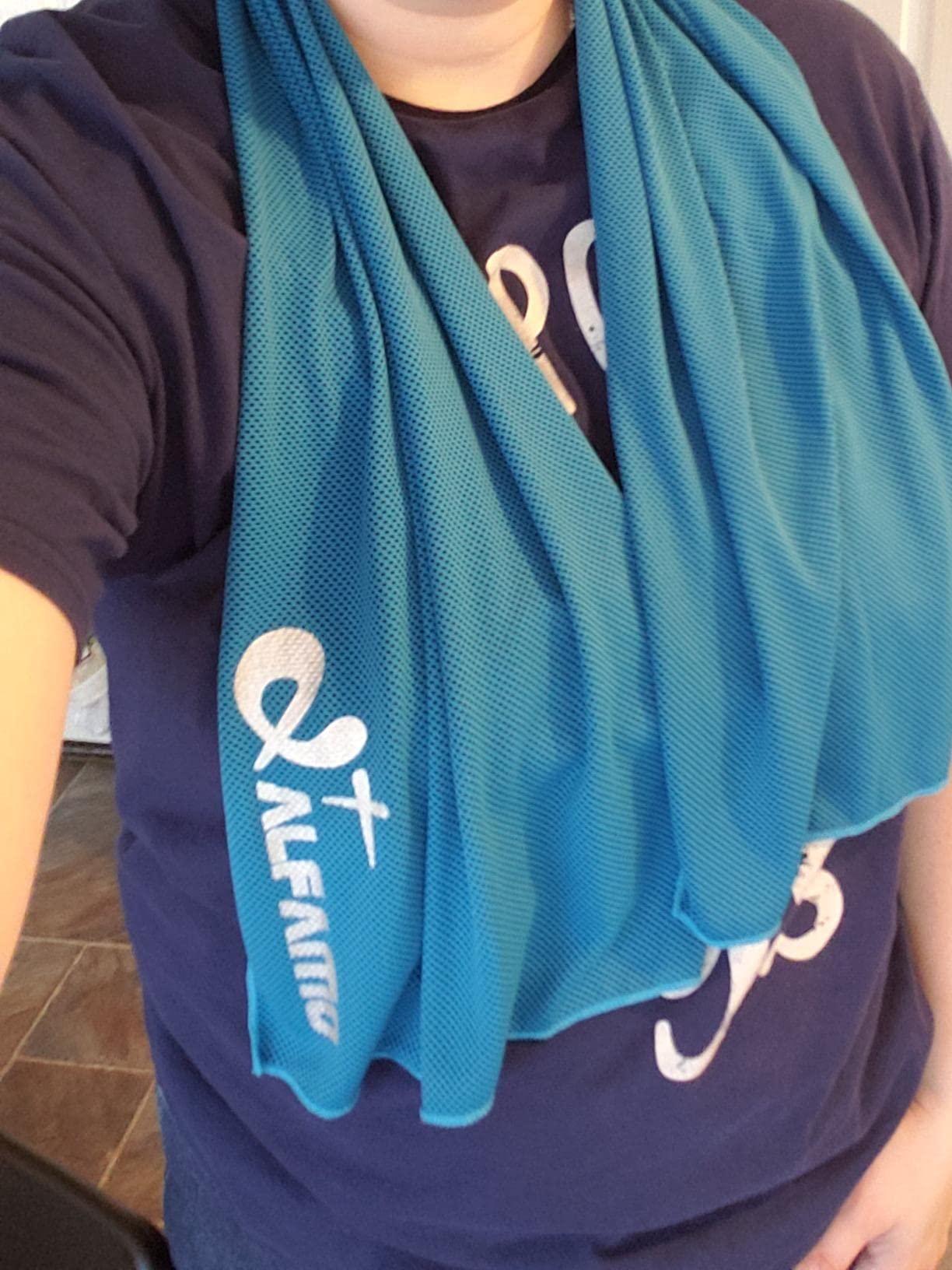 Premium Cooling Towel for Sports & Fitness - Quick Cooling, Stay Dry - Ideal for Workouts, Gym, Yoga, Pilates, Hiking, Travel & Outdoor Activities
