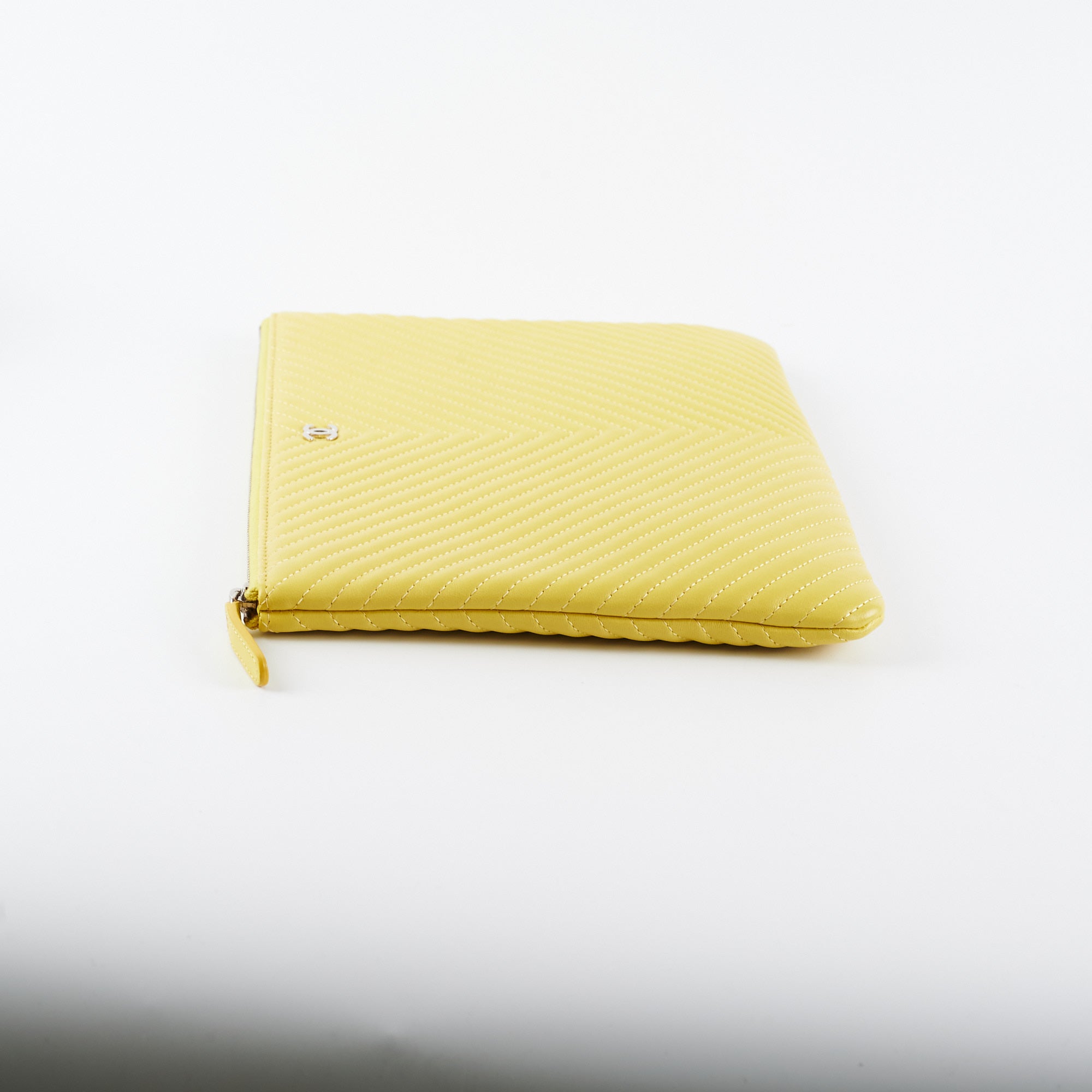 Chanel Chevron O Case Yellow Leather Wallet on Chain - Perfect for Evening Bags & Luxury Accessories