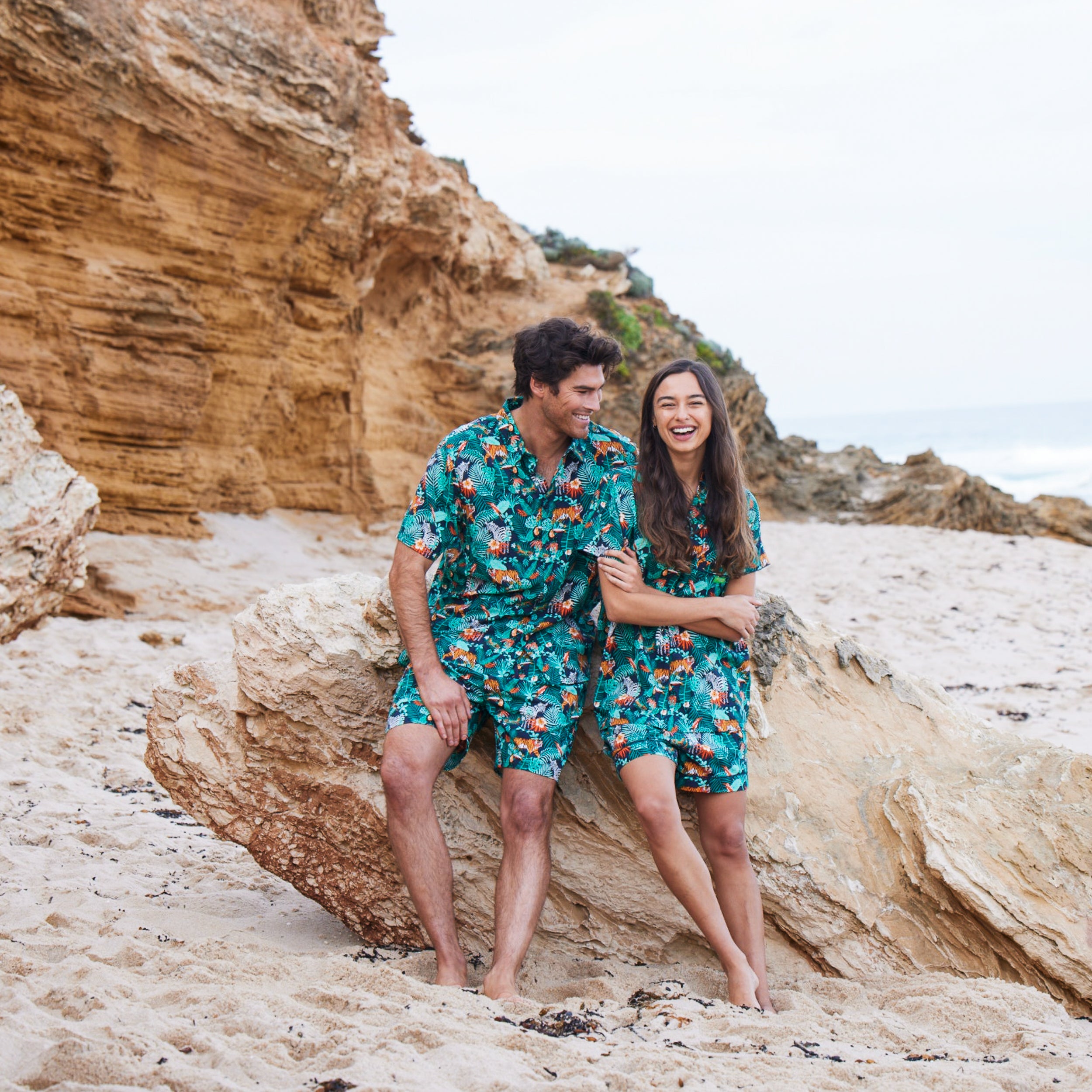 Women's Dark Jungle Print Woven Short Sleeve Pajama Set - Soft & Comfortable Green Sleepwear for Lounge & Nighttime Relaxation