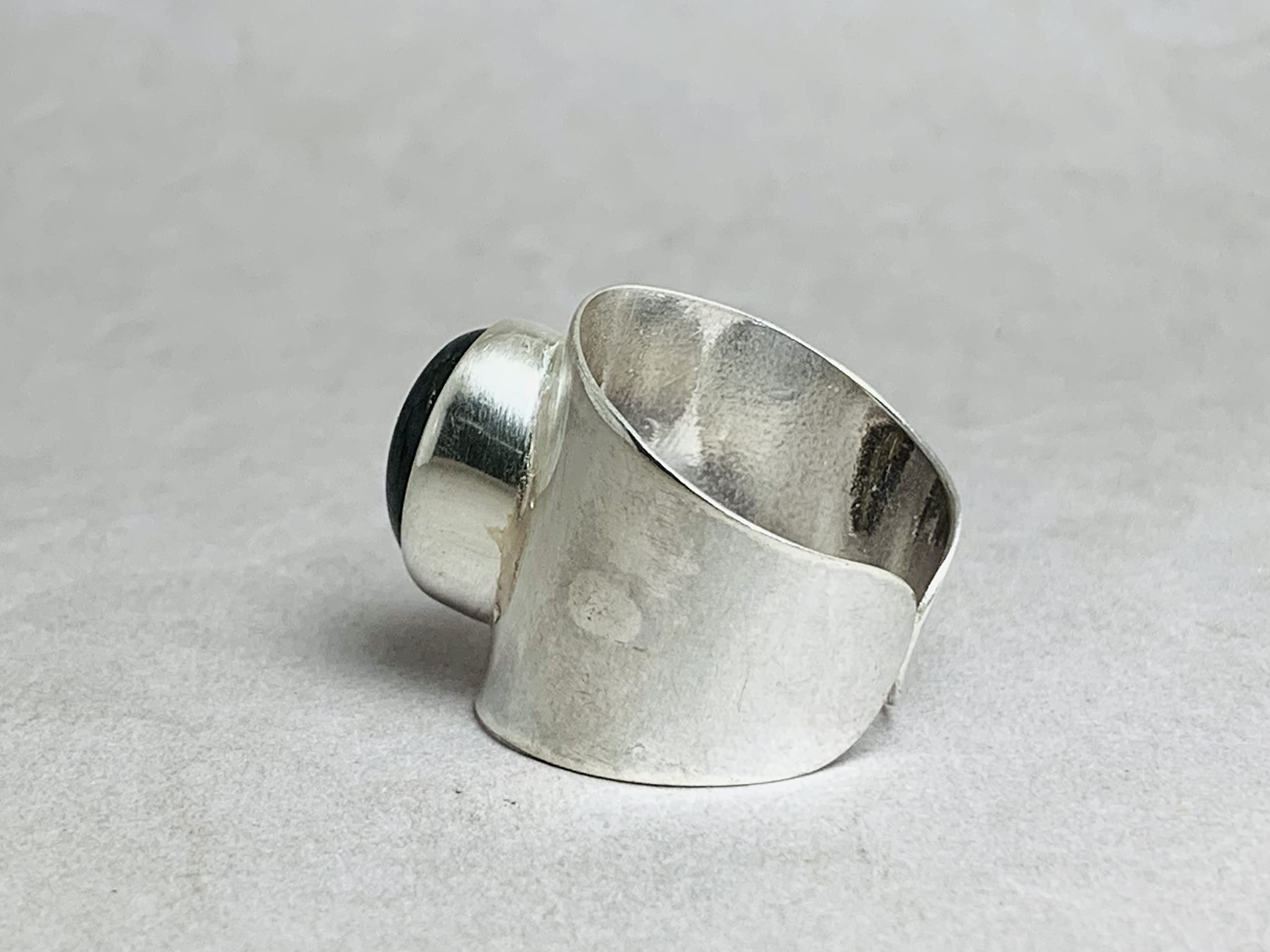 925 Sterling Silver Labradorite Statement Ring - Handmade Boho Gypsy Style Band Ring for Women | Perfect for Bohemian Fashion, Festivals & Everyday Wear (Size H 1/2)