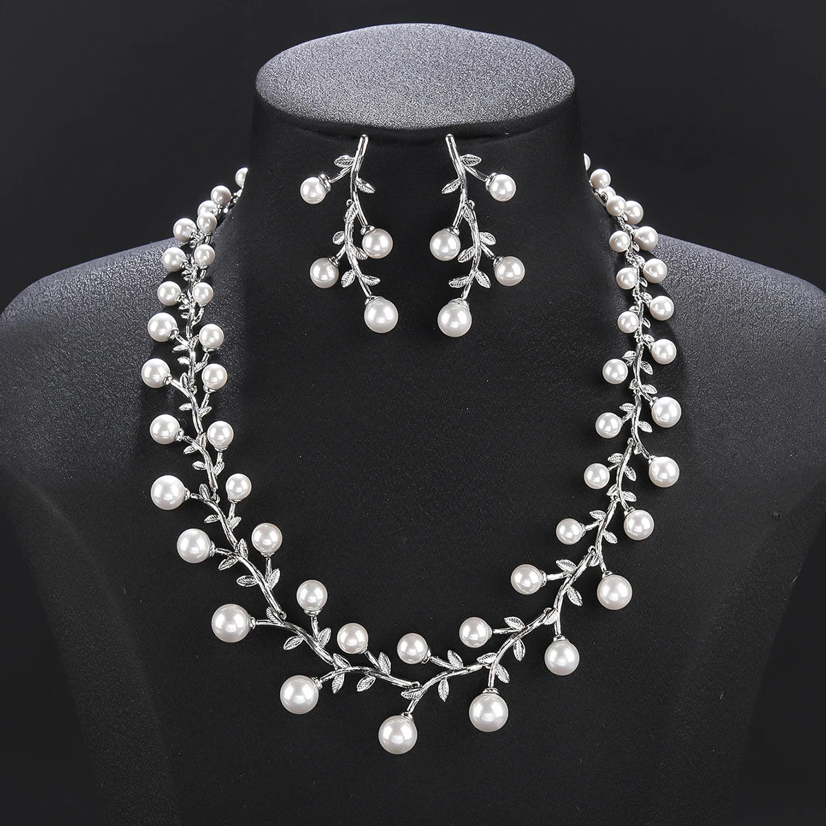 Elegant White Pearl Necklace Set for Women - Wedding & Party Jewelry with Zirconia - Unique Fashion Jewelry Gift for Brides, Bridesmaids & Special Occasions
