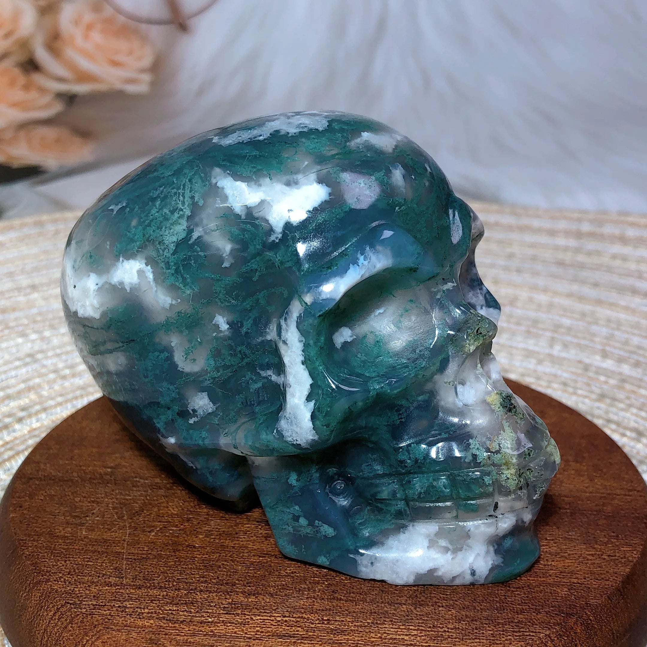 Natural Crystal Moss Agate Skull Carving - Polished Healing Stone for Reiki Energy, Spiritual Home Decor & Meditation Room Decoration | Perfect for Yoga Spaces, Altars & Positive Energy Gifts