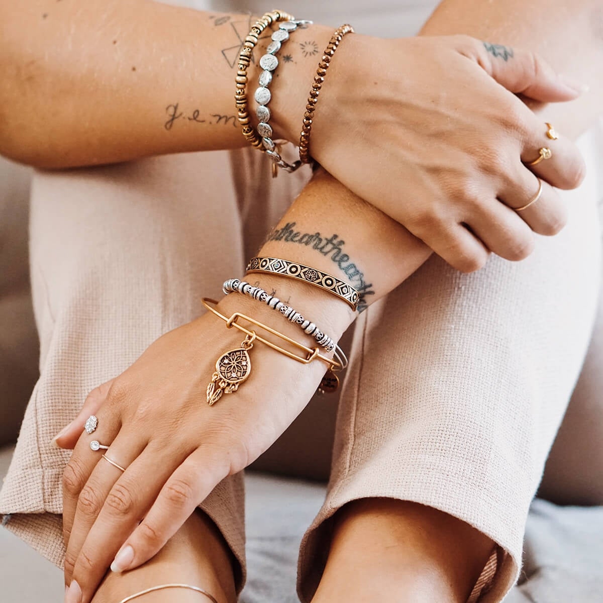 Dreamcatcher Charm Bangle - Handmade Bohemian Beaded Bracelet for Women - Perfect for Festival, Yoga & Boho Fashion Accessories