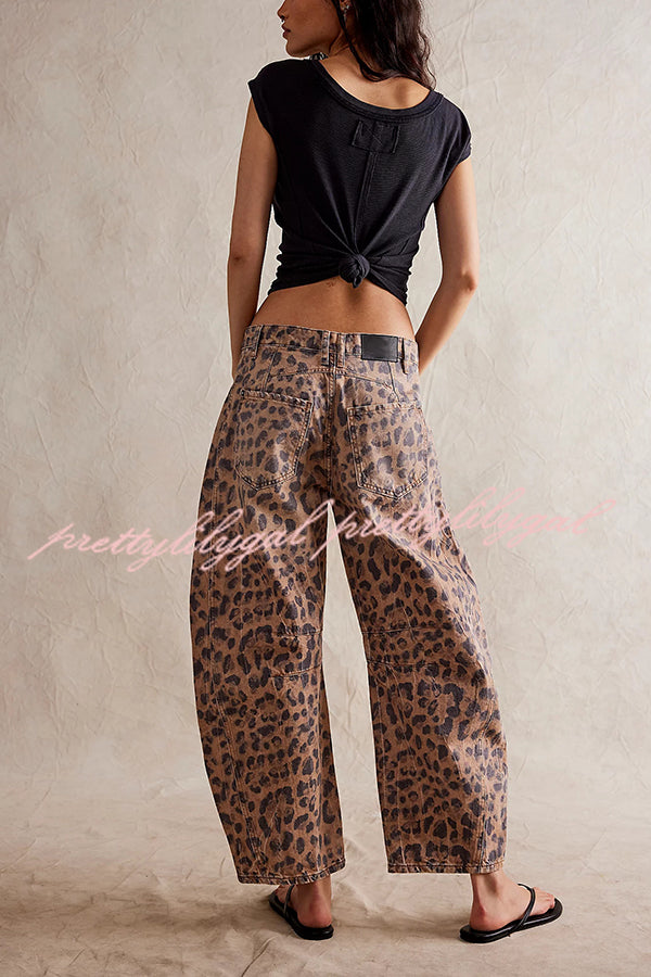 We The Free Women's Denim Leopard Print Mid Rise Barrel Jeans with Pockets - Stylish Casual Wear for Everyday Outfits & Street Fashion