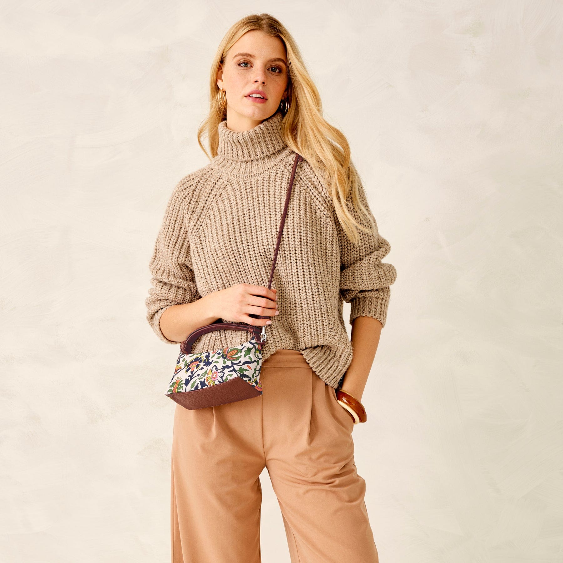 Roxbury Crescent Crossbody Bag for Women - Stylish Leather Shoulder Purse with Adjustable Strap, Perfect for Daily Use, Travel & Shopping