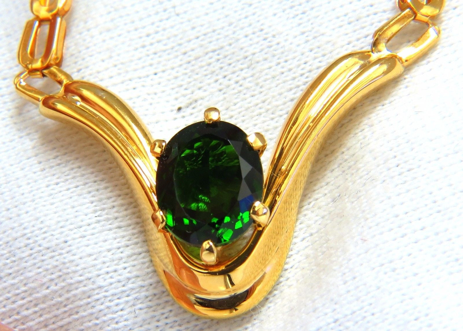 3.70 Carat Natural Lush Green Chrome Diopside Pendant Necklace in 14K Gold V-Shape Design - Perfect for Evening Gowns, Formal Events & Special Occasions