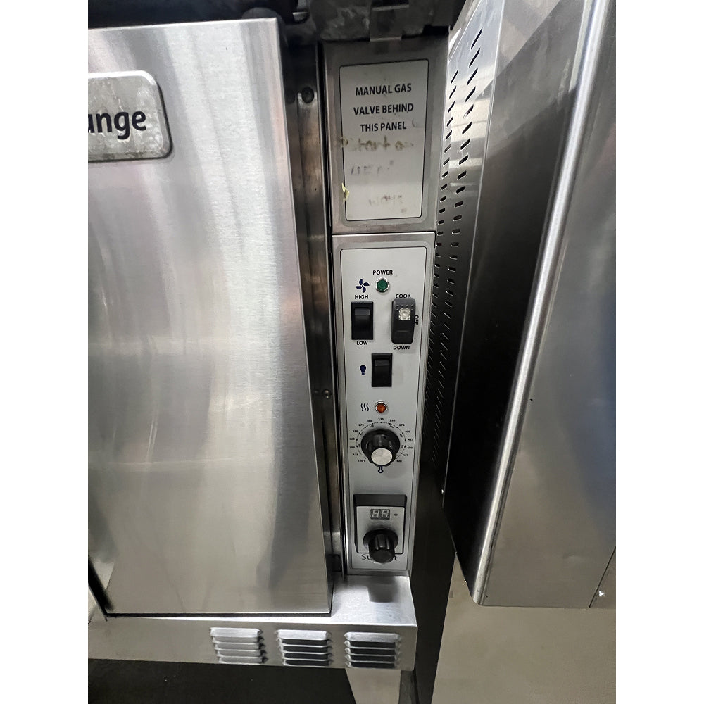 Garland SUMG 100 Single Deck Full Size Commercial Natural Gas Convection Oven - Perfect for Restaurants, Bakeries & Catering Businesses