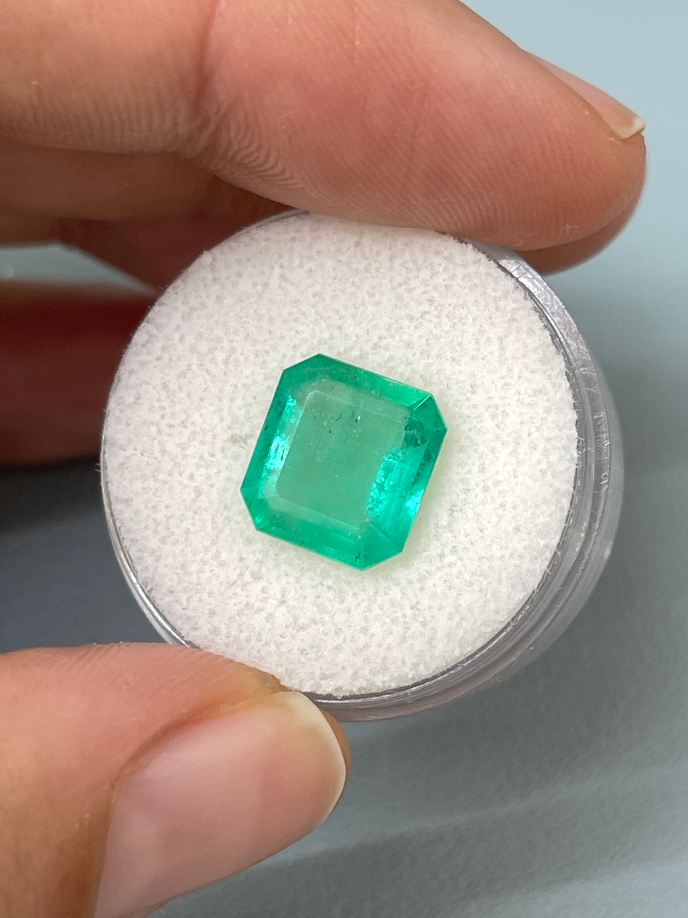 3.59 Carat 10.5x10mm Spring Green Loose Colombian Emerald Asscher Cut Gemstone for Jewelry Making, Engagement Rings & Luxury Gifts